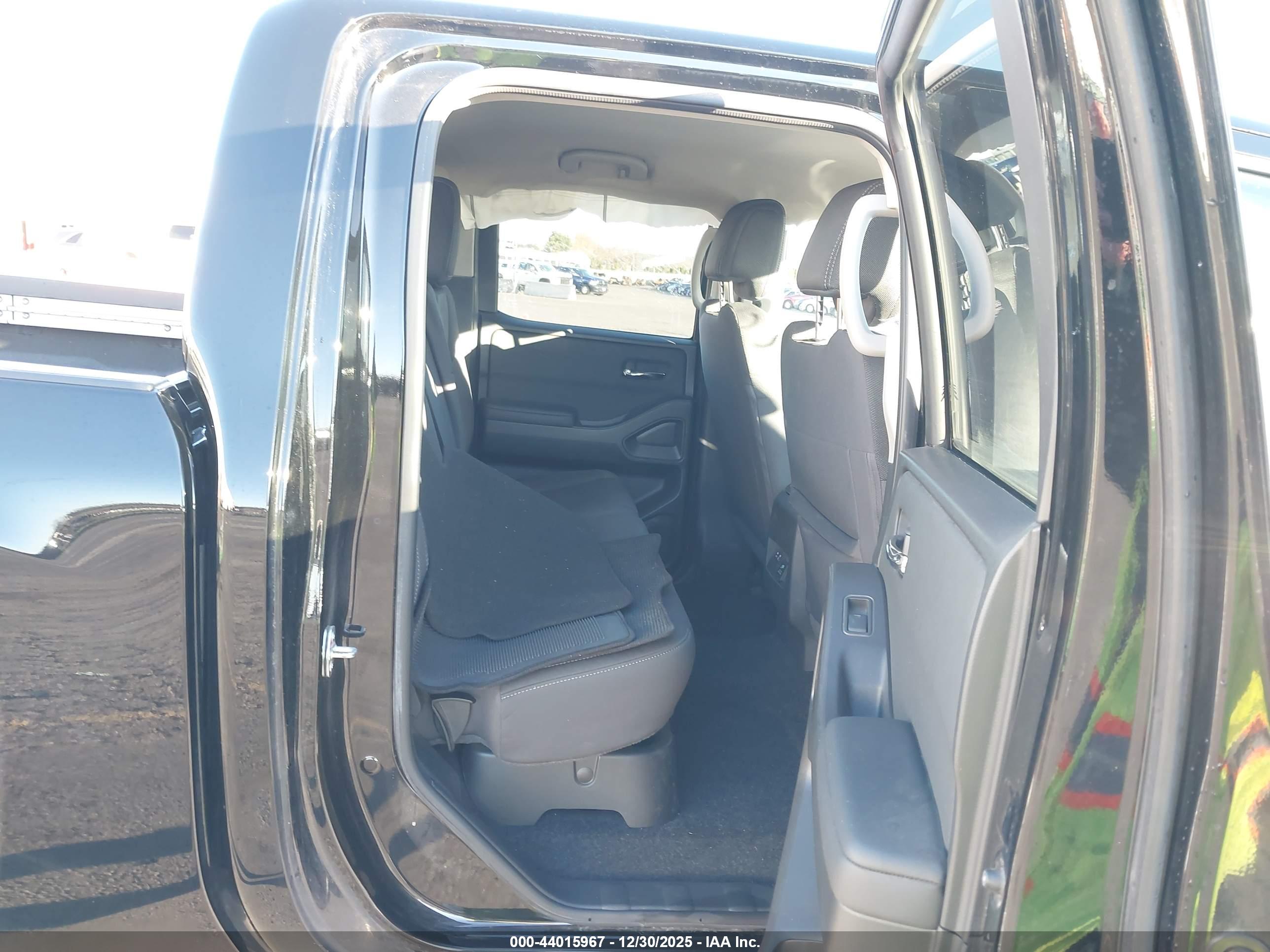 NISSAN FRONTIER image 8