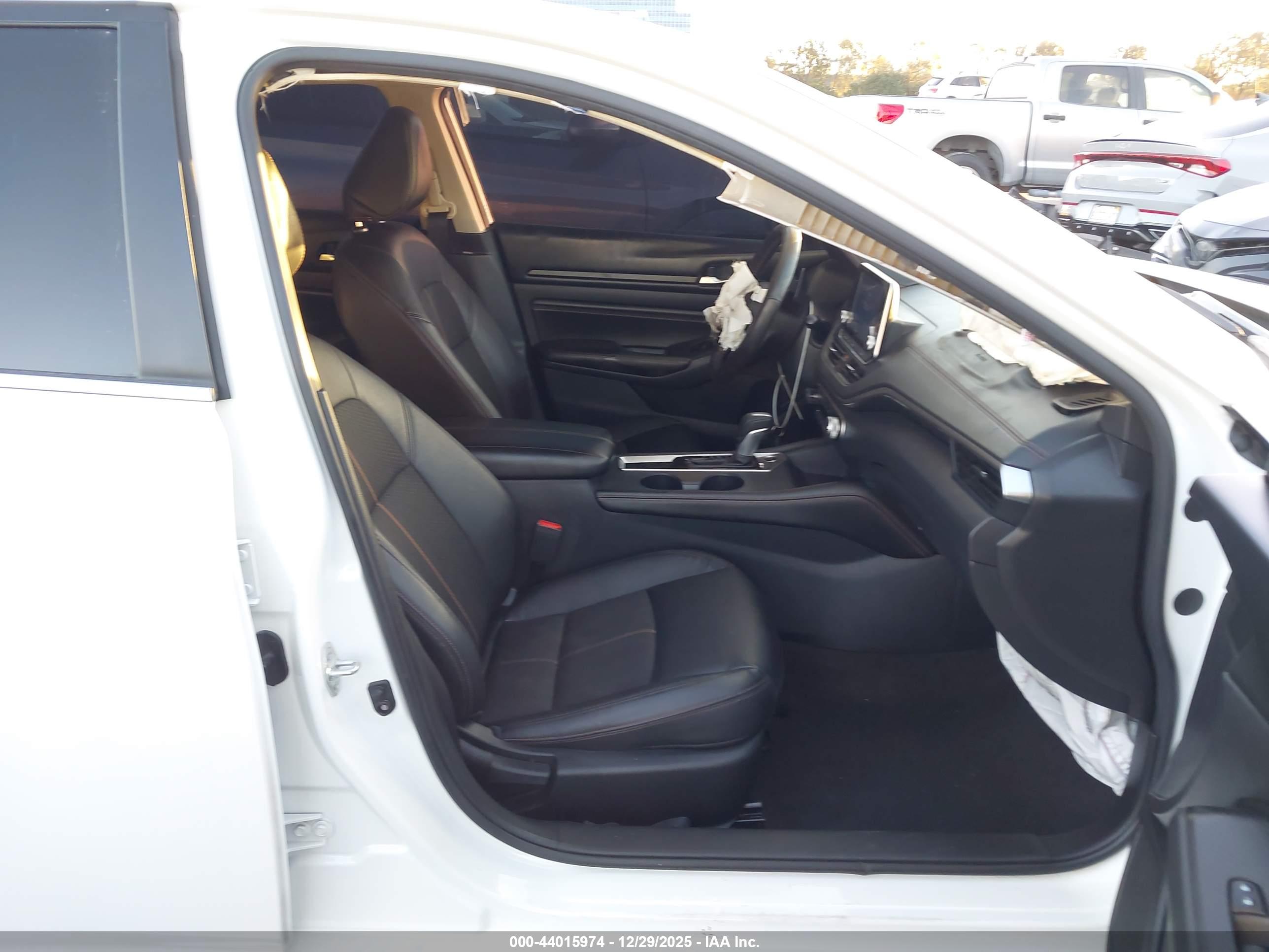 NISSAN ALTIMA image 5