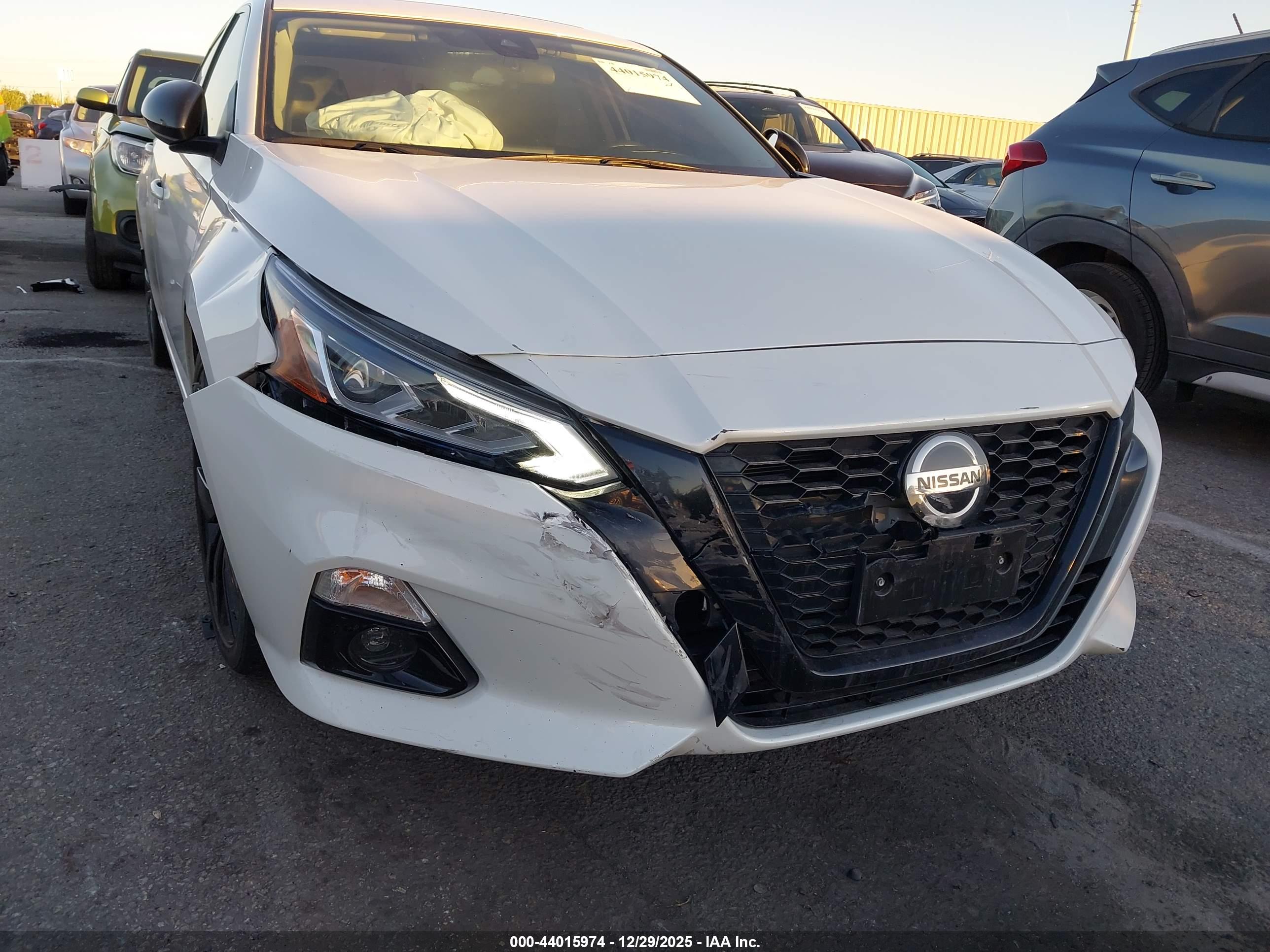 NISSAN ALTIMA image 6