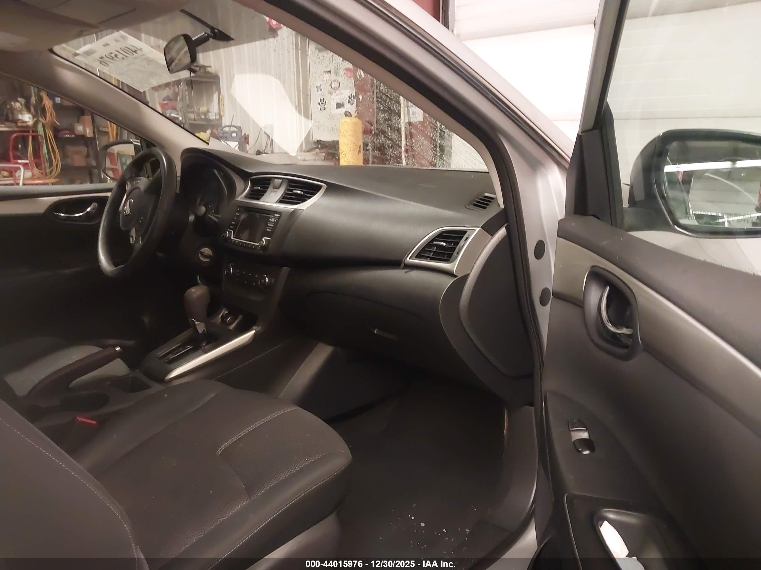NISSAN SENTRA image 5
