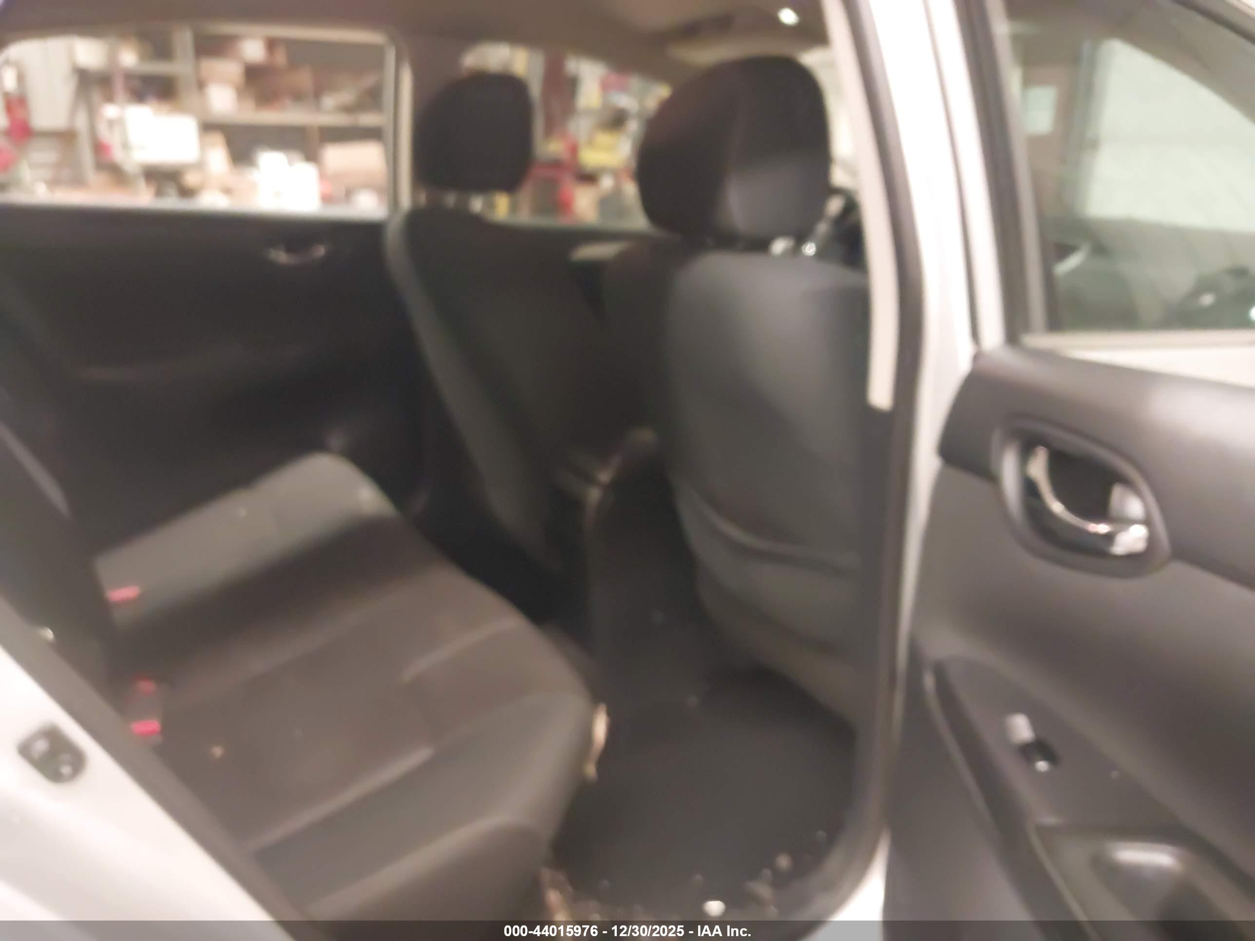 NISSAN SENTRA image 8