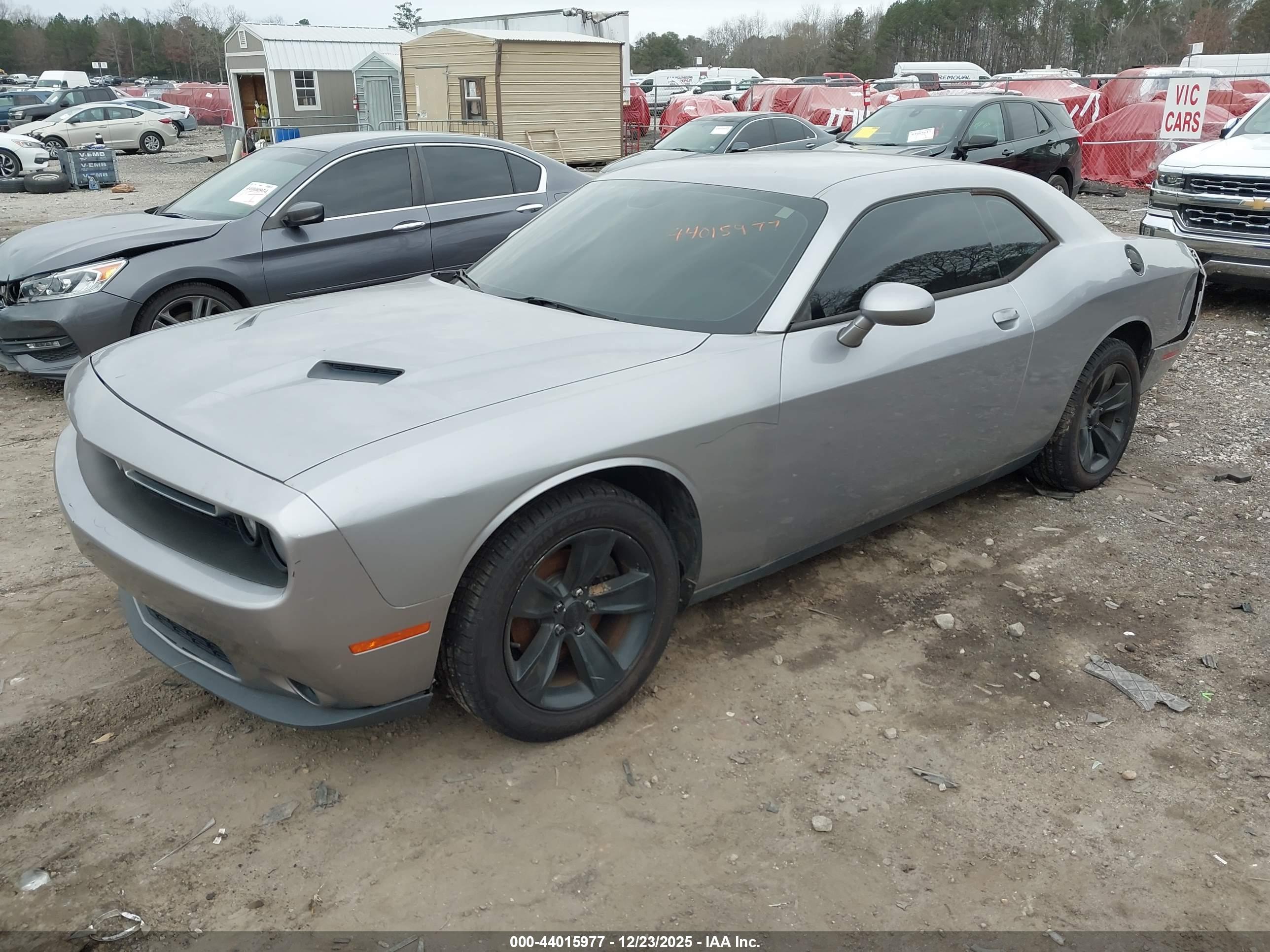 DODGE CHALLENGER image 2