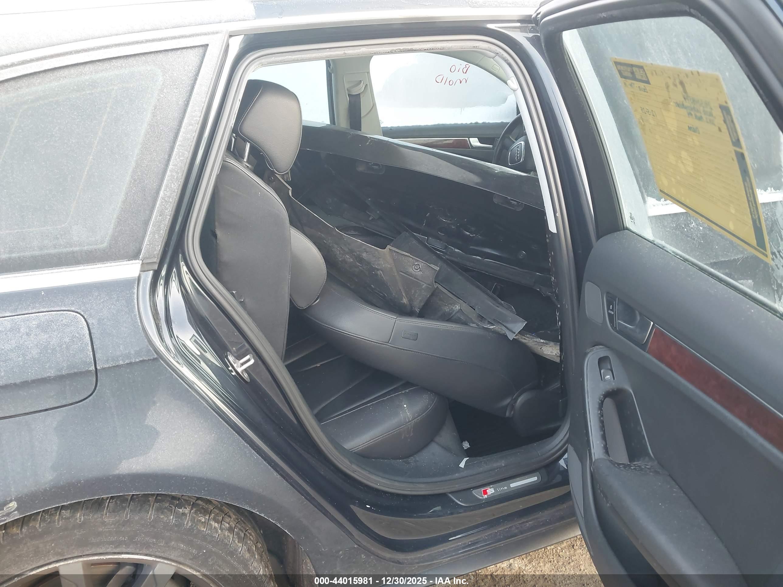 AUDI A4 image 8