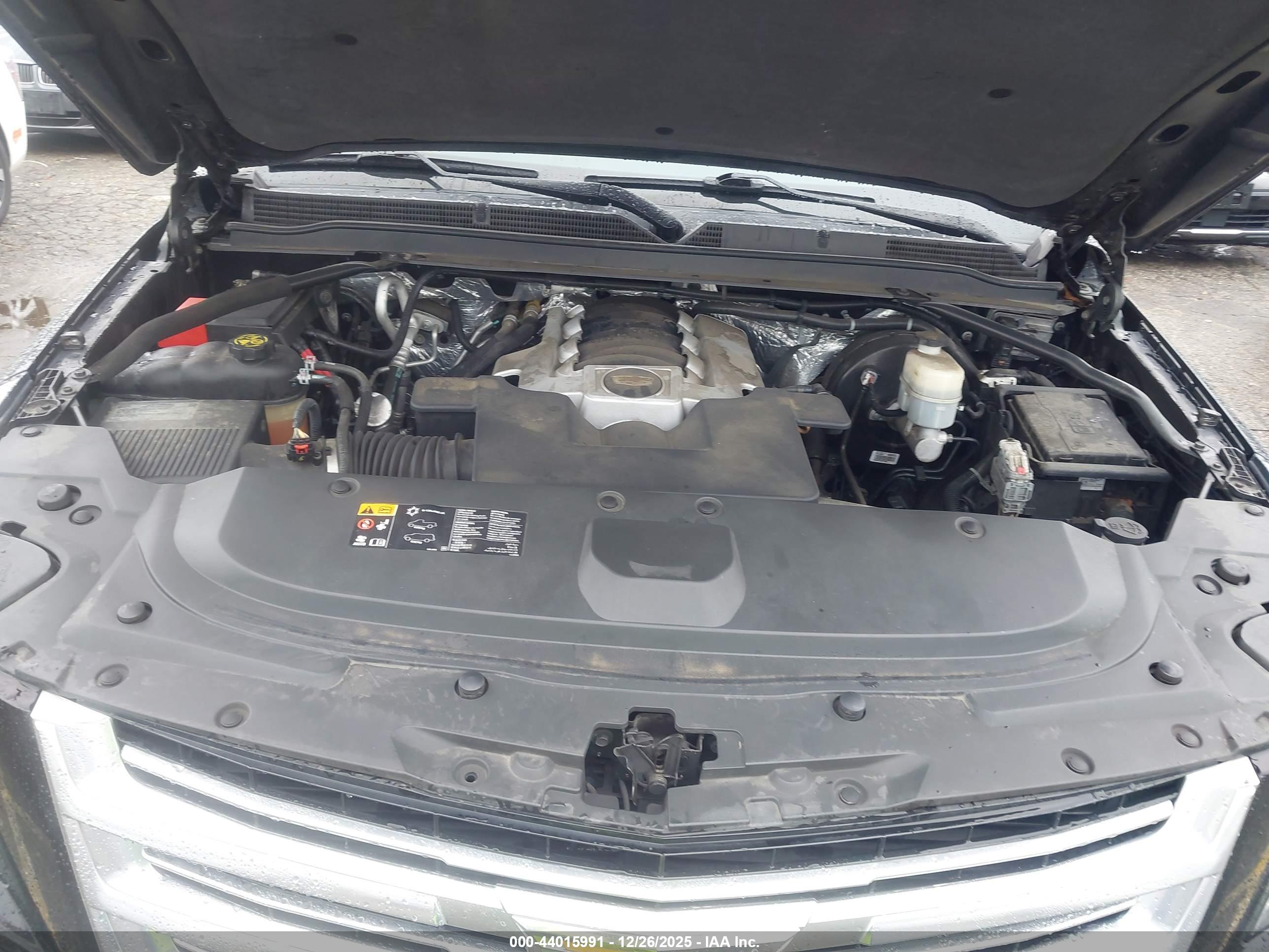 CADILLAC ESCALADE image 10
