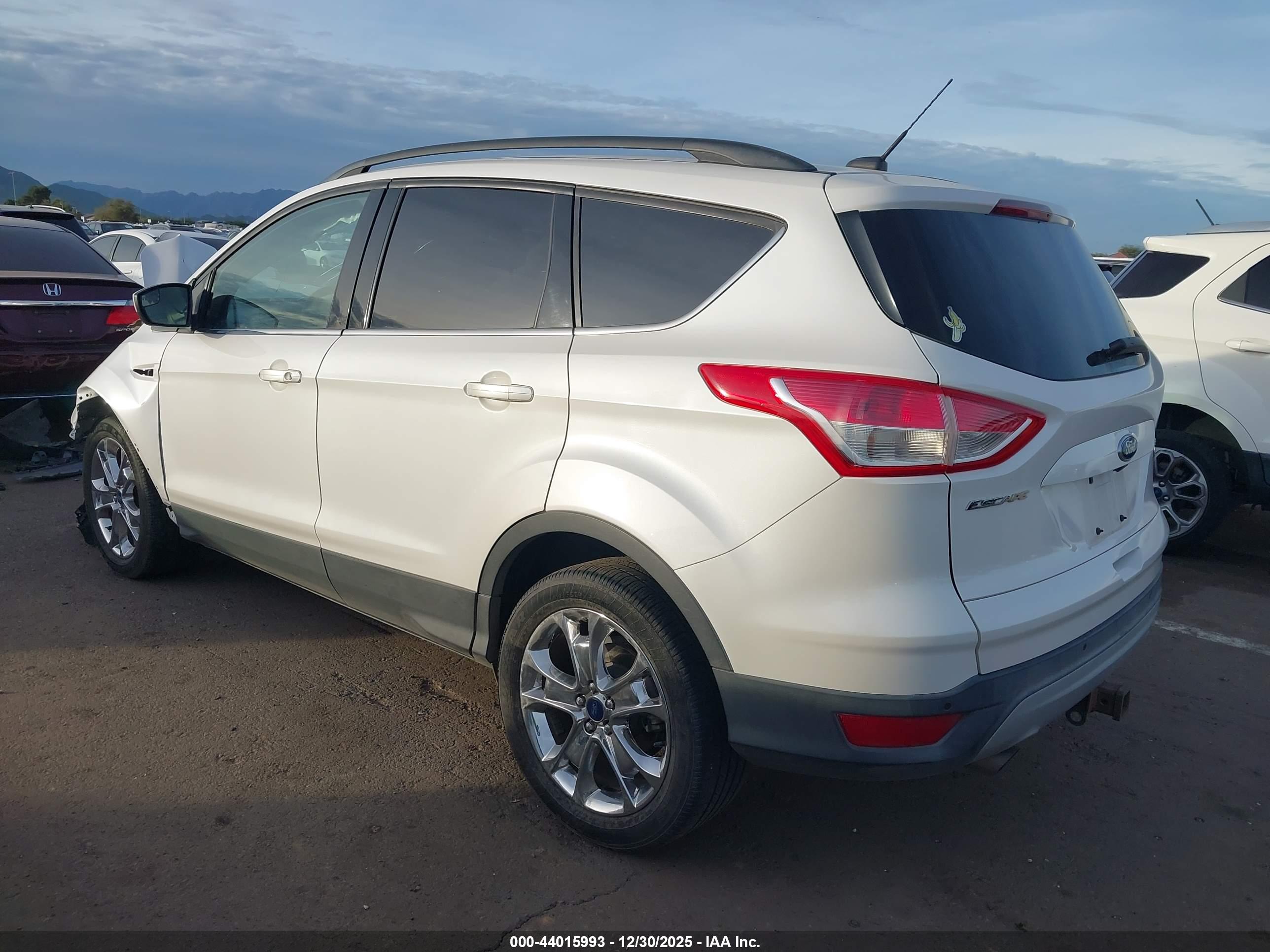 FORD ESCAPE image 3