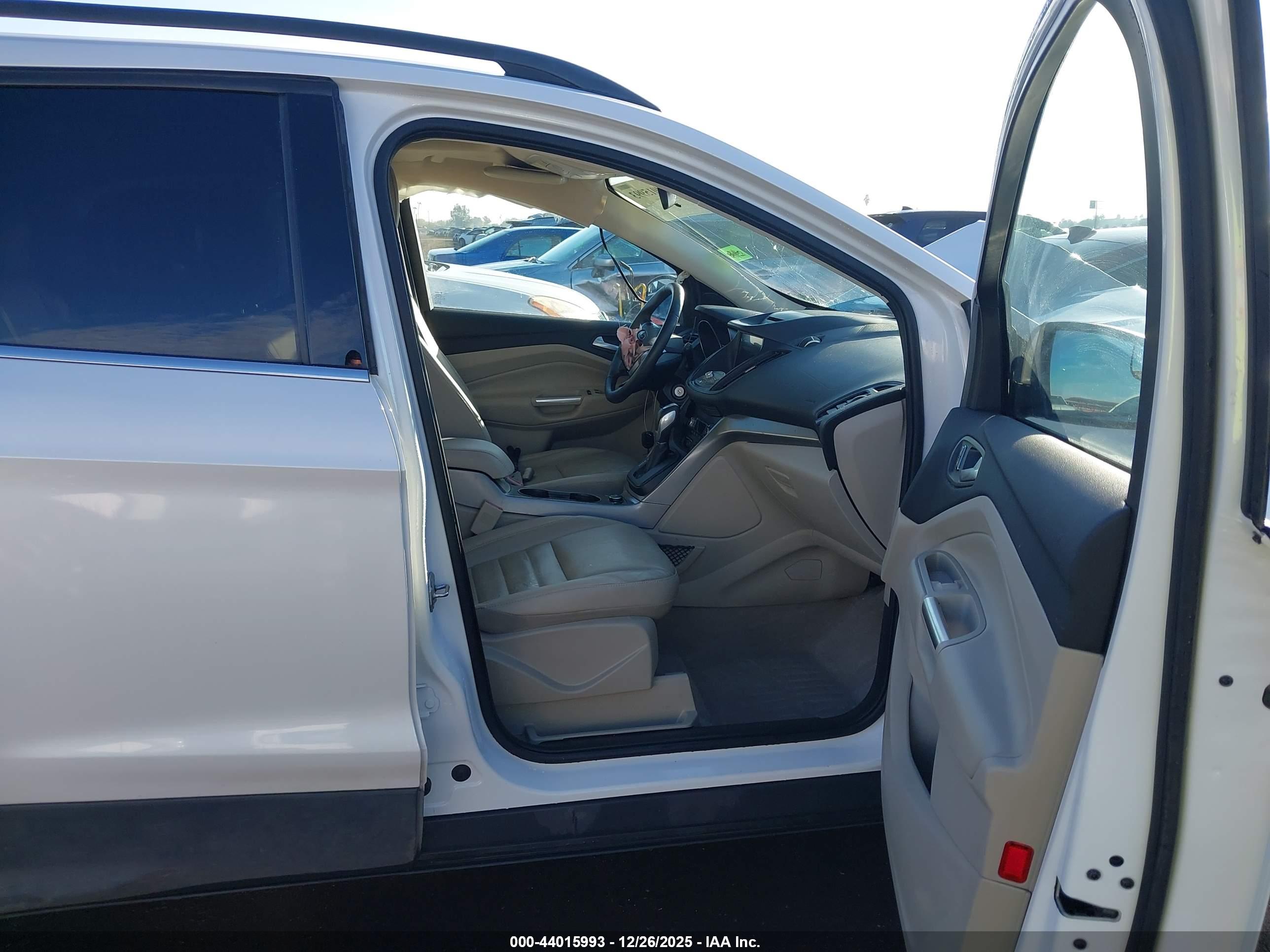 FORD ESCAPE image 5