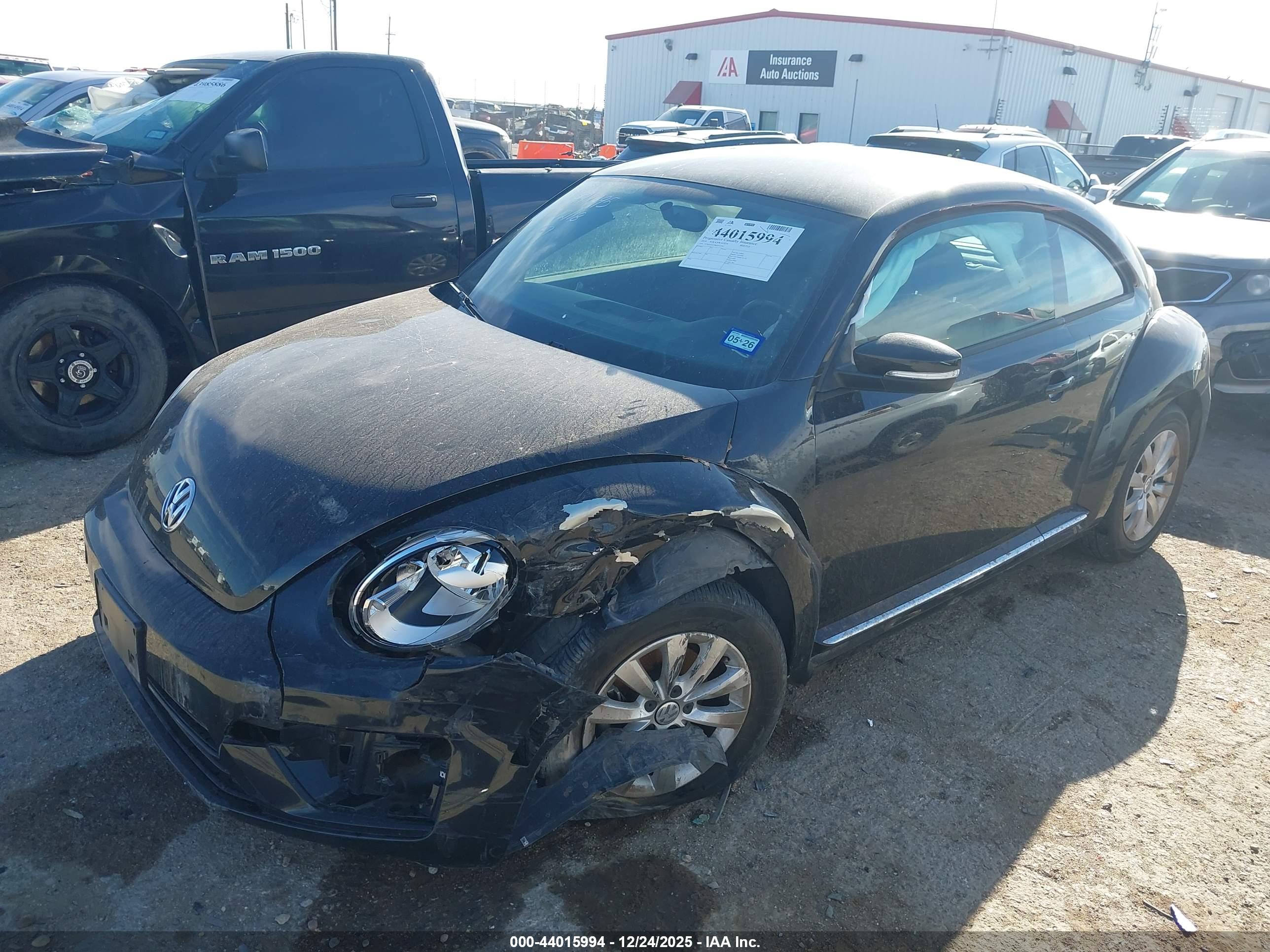 VOLKSWAGEN BEETLE image 2