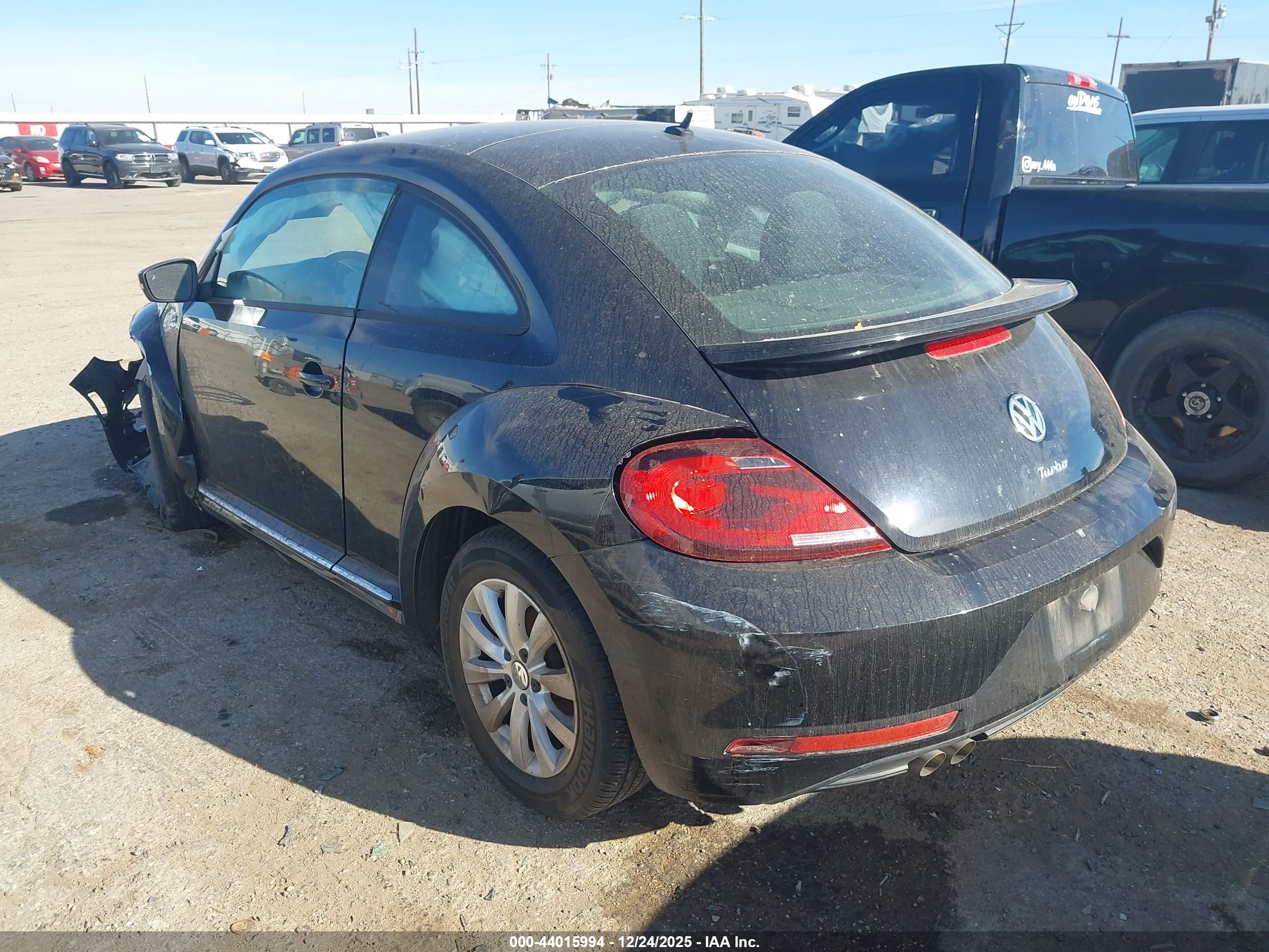 VOLKSWAGEN BEETLE image 3