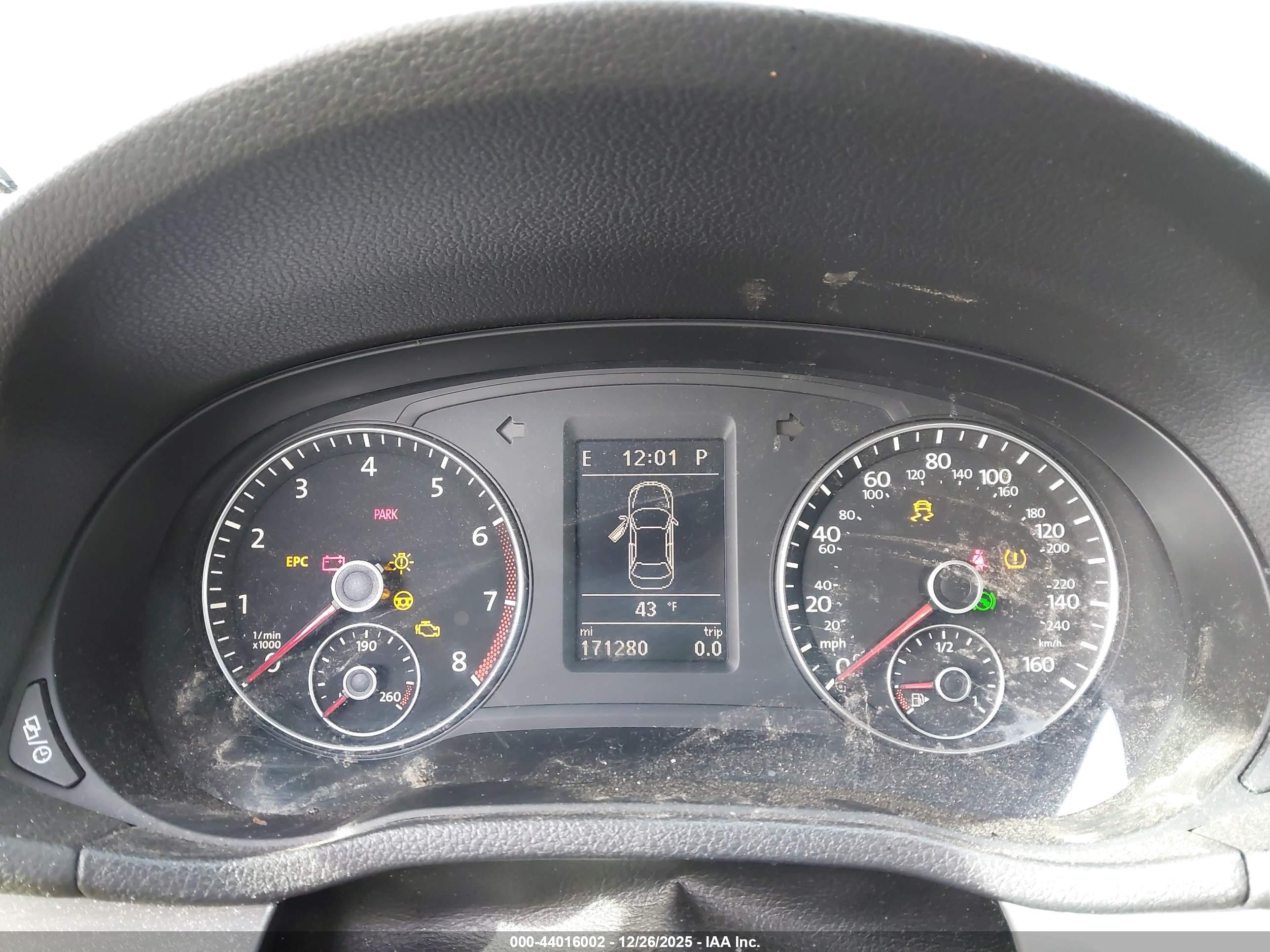 VOLKSWAGEN PASSAT image 7