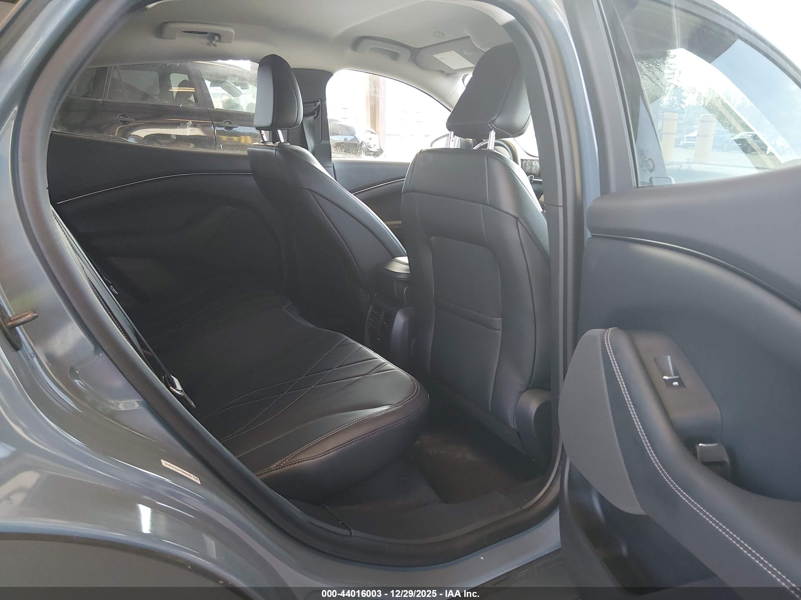 FORD MUSTANG image 8