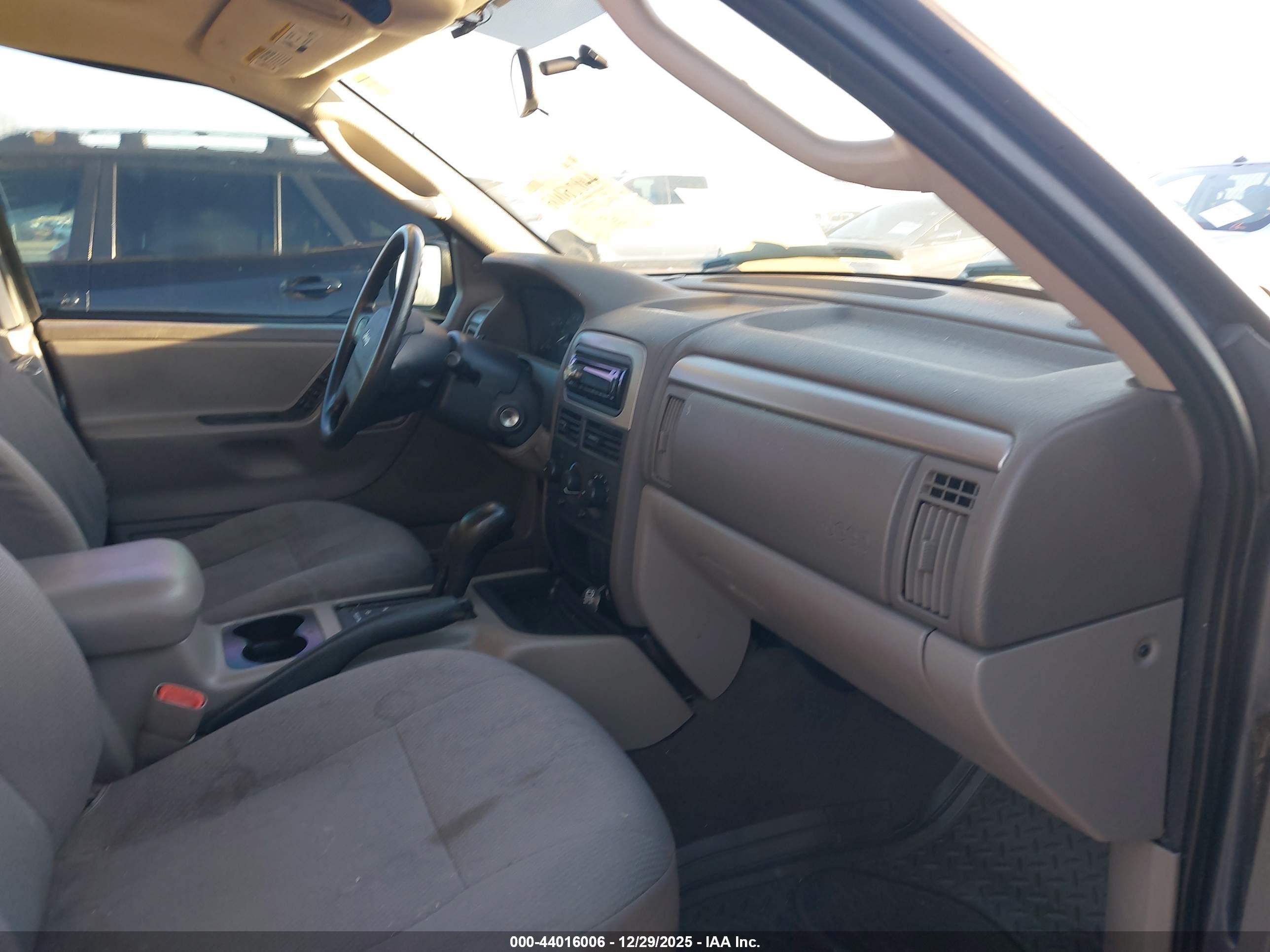 JEEP GRAND image 5
