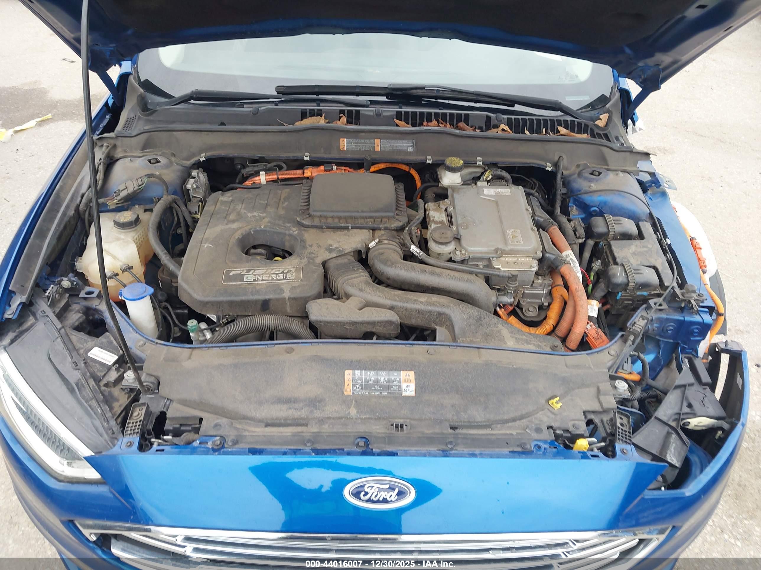 FORD FUSION image 10