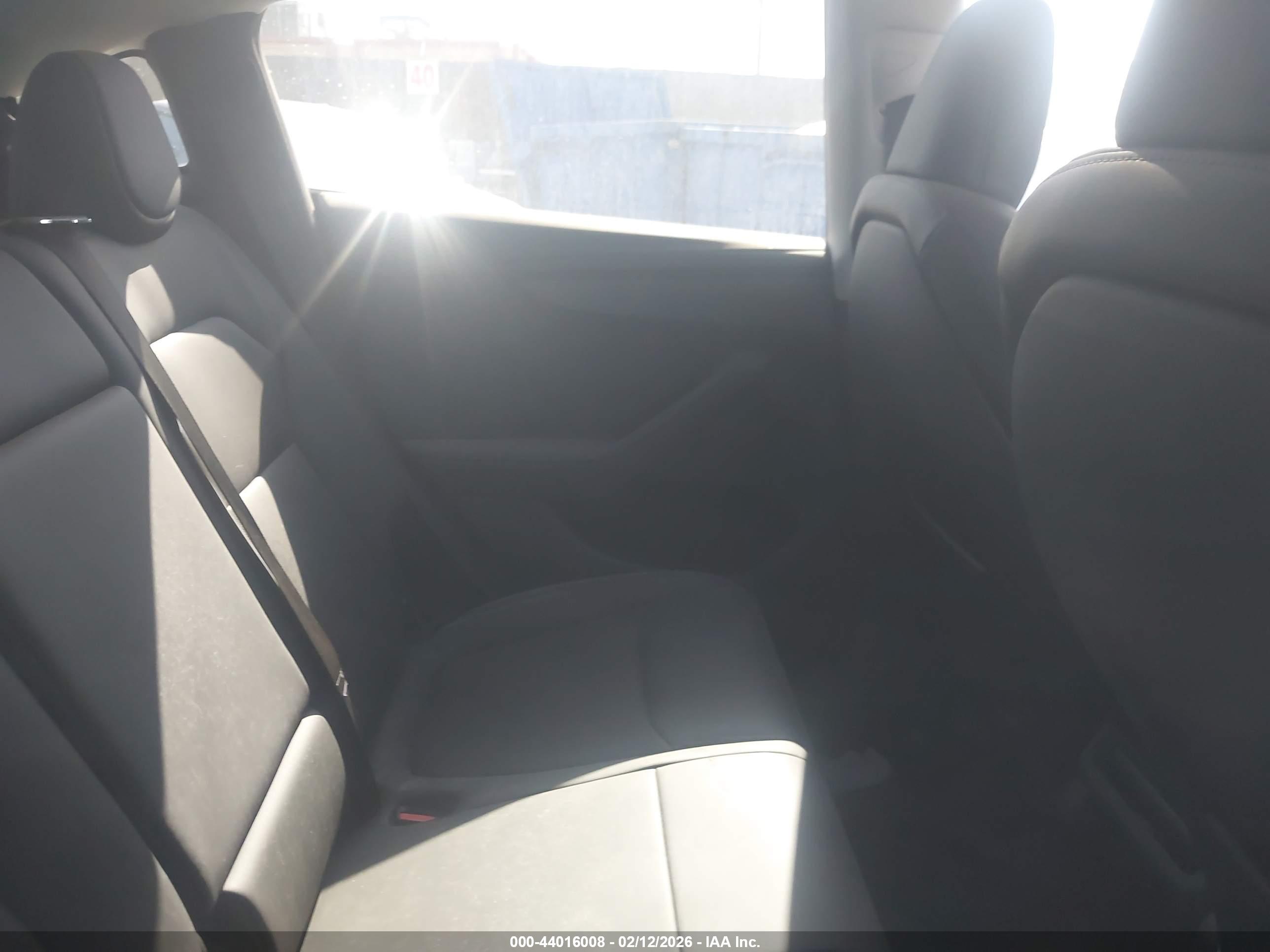 TESLA MODEL image 8