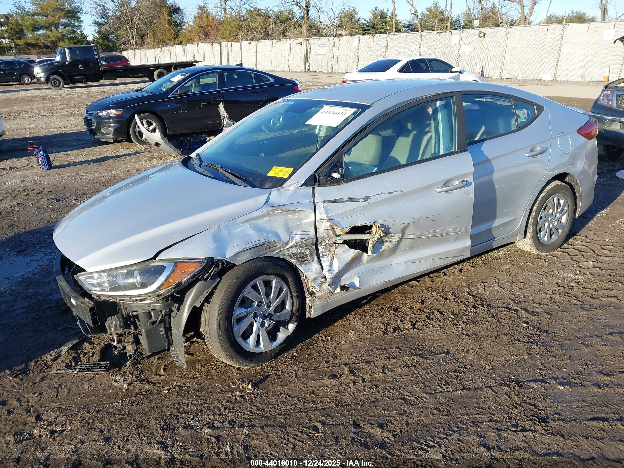 HYUNDAI ELANTRA image 2