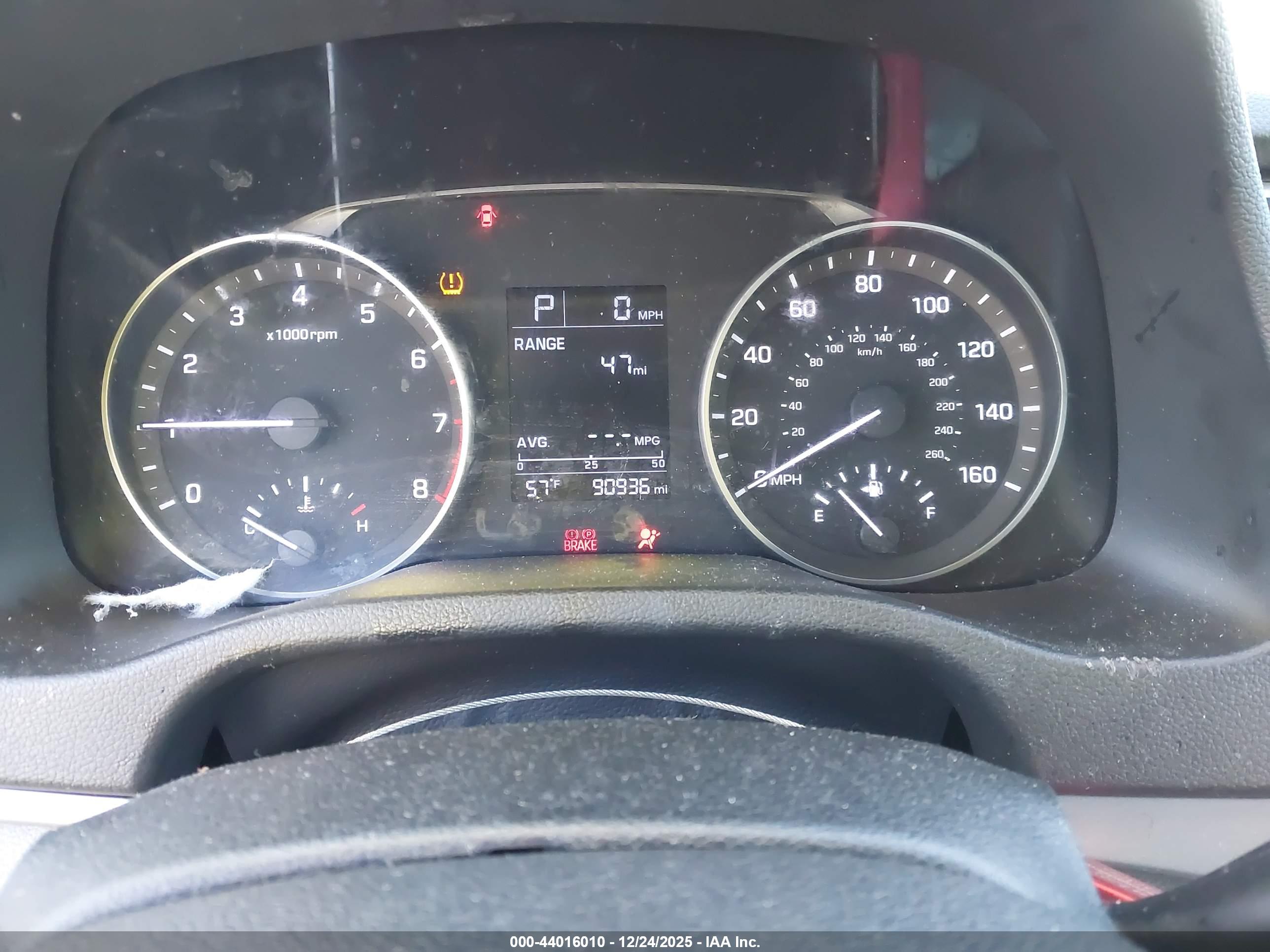 HYUNDAI ELANTRA image 7