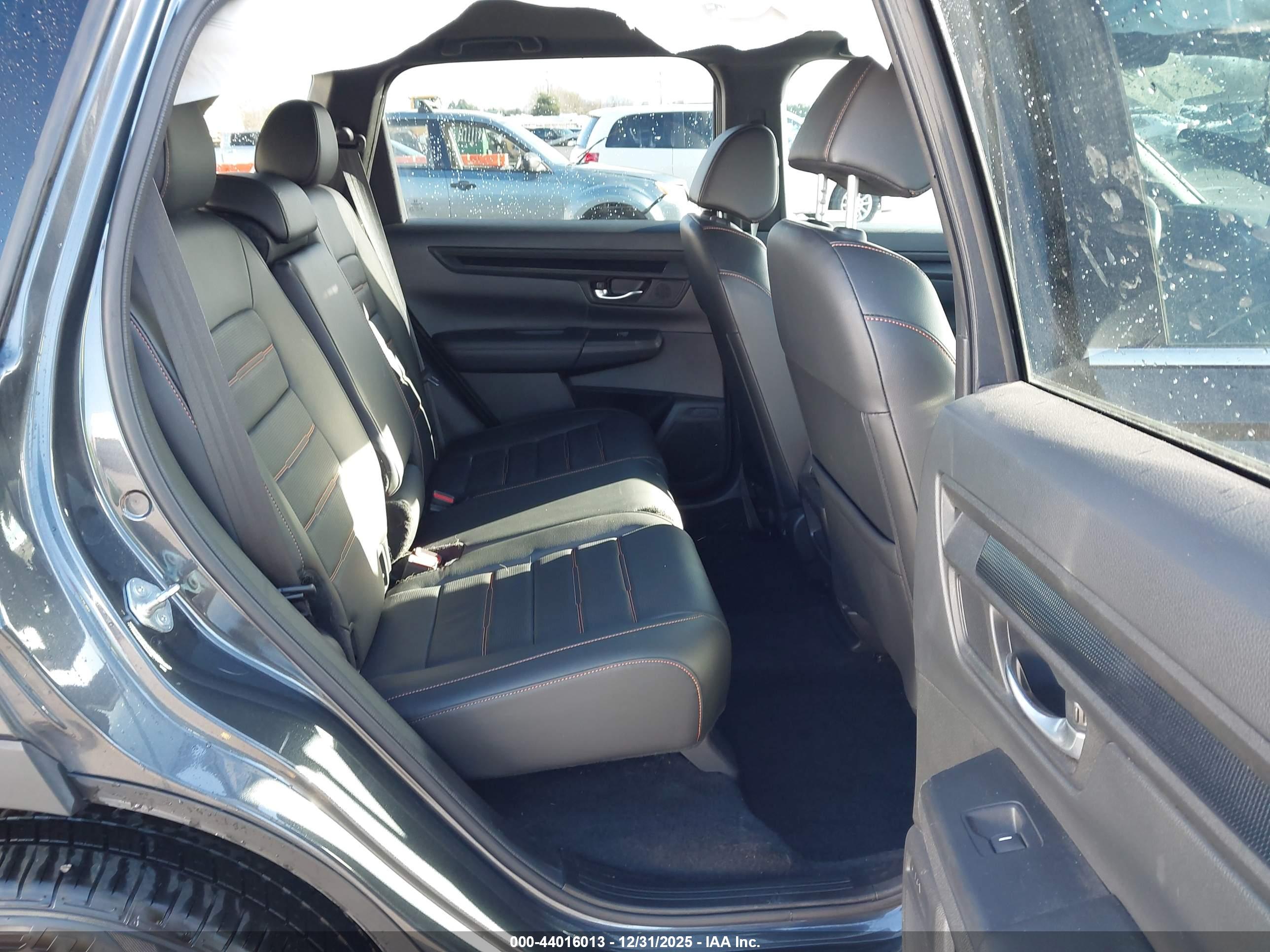 HONDA CR-V image 8