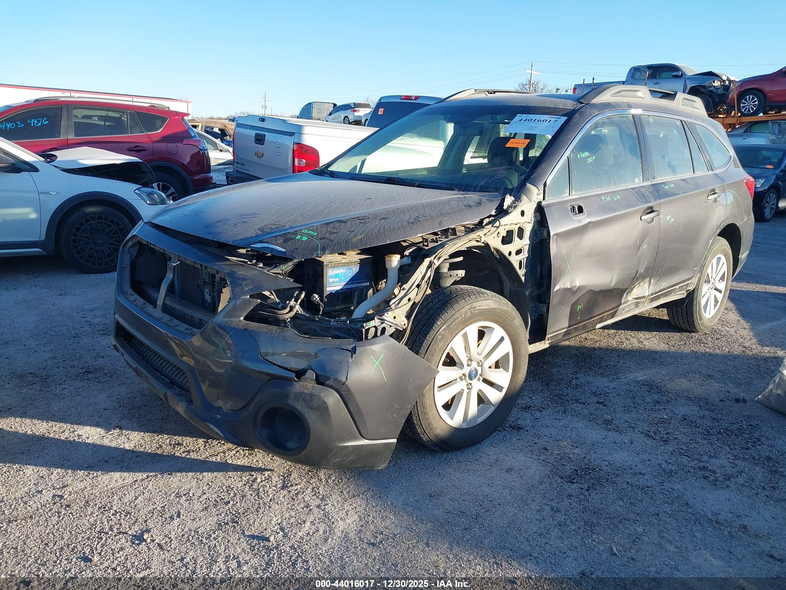 SUBARU OUTBACK image 2