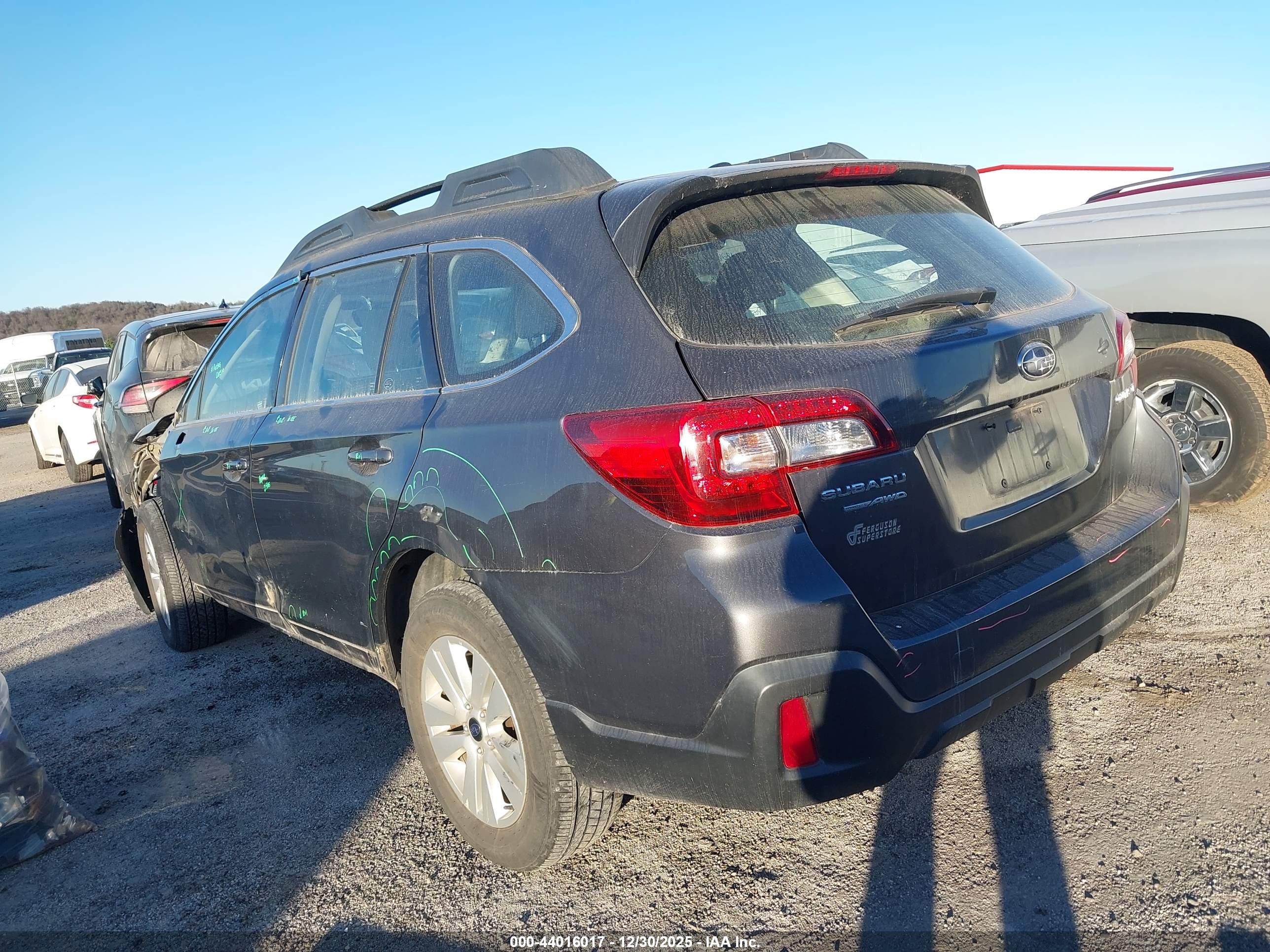 SUBARU OUTBACK image 3