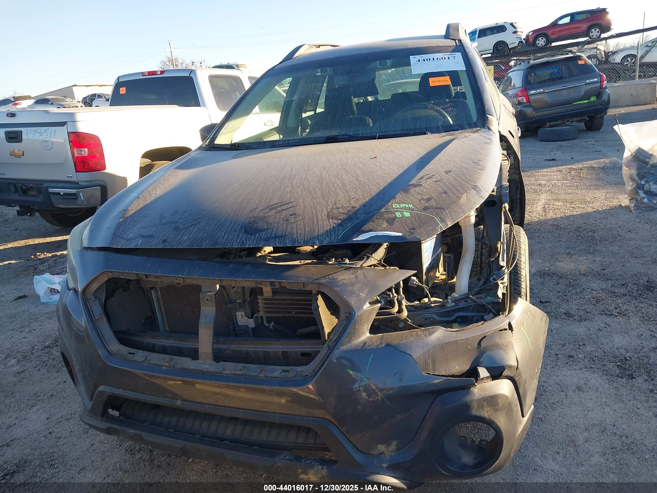 SUBARU OUTBACK image 6