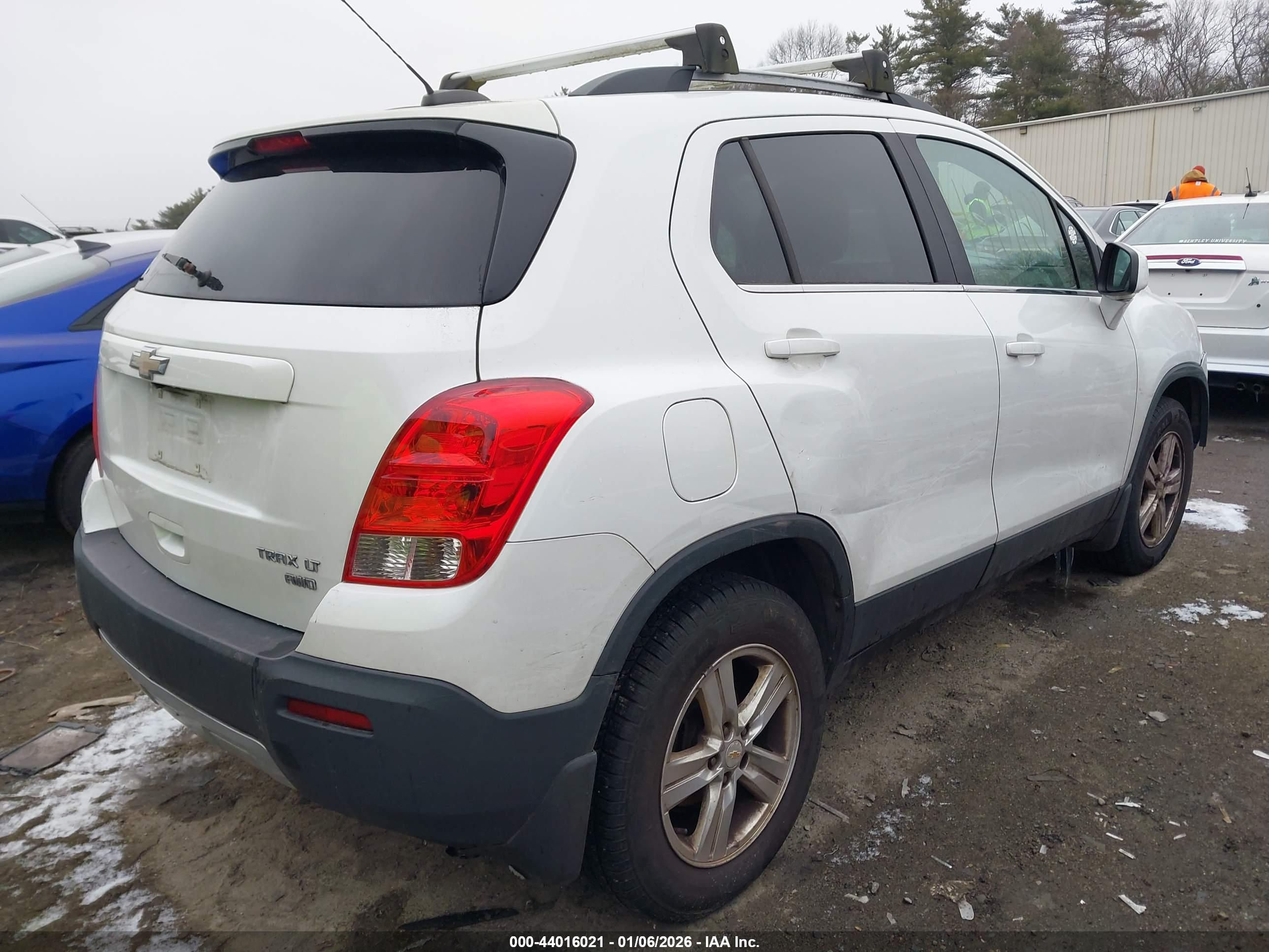 CHEVROLET TRAX image 4