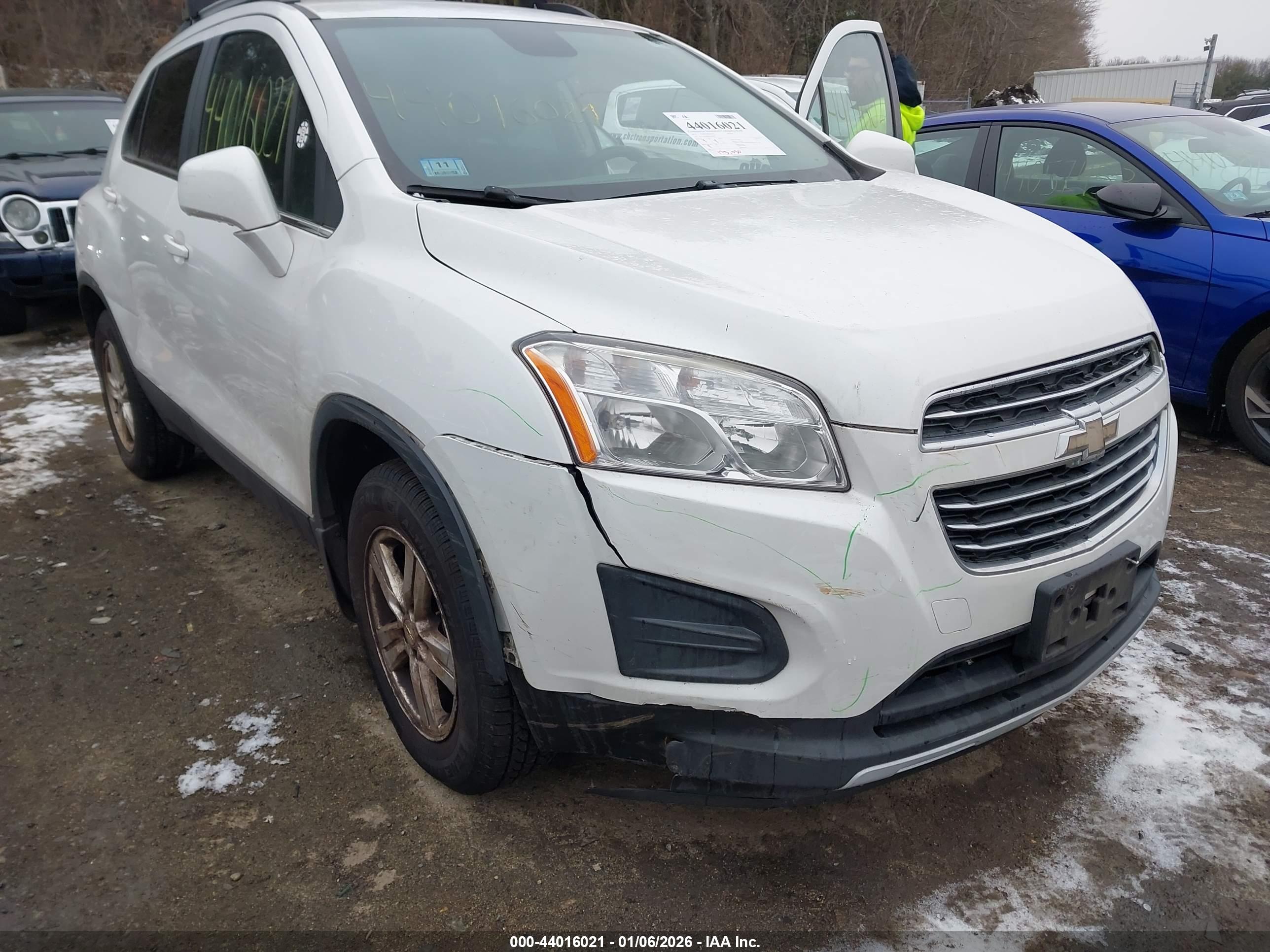 CHEVROLET TRAX image 6