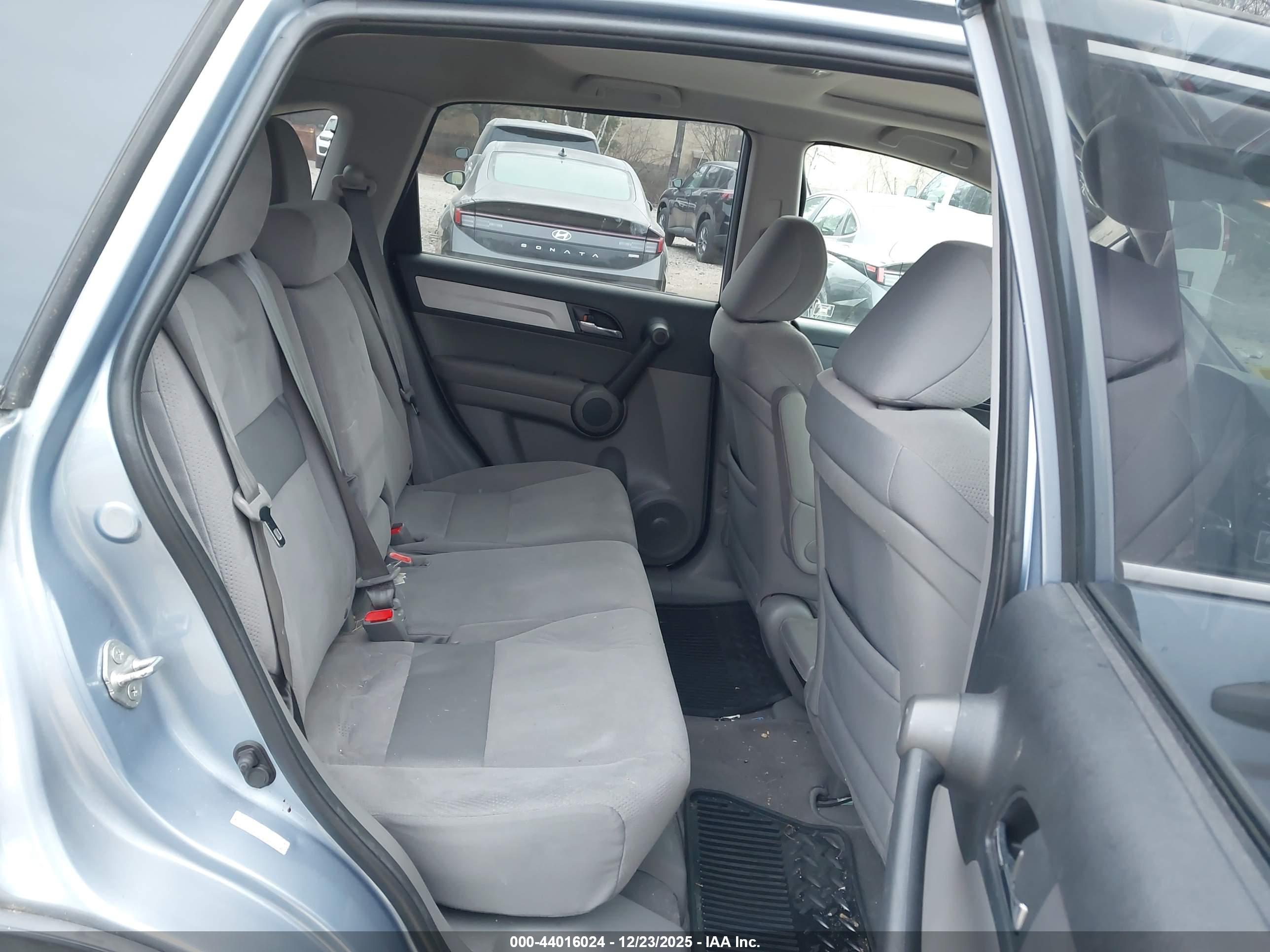HONDA CR-V image 8