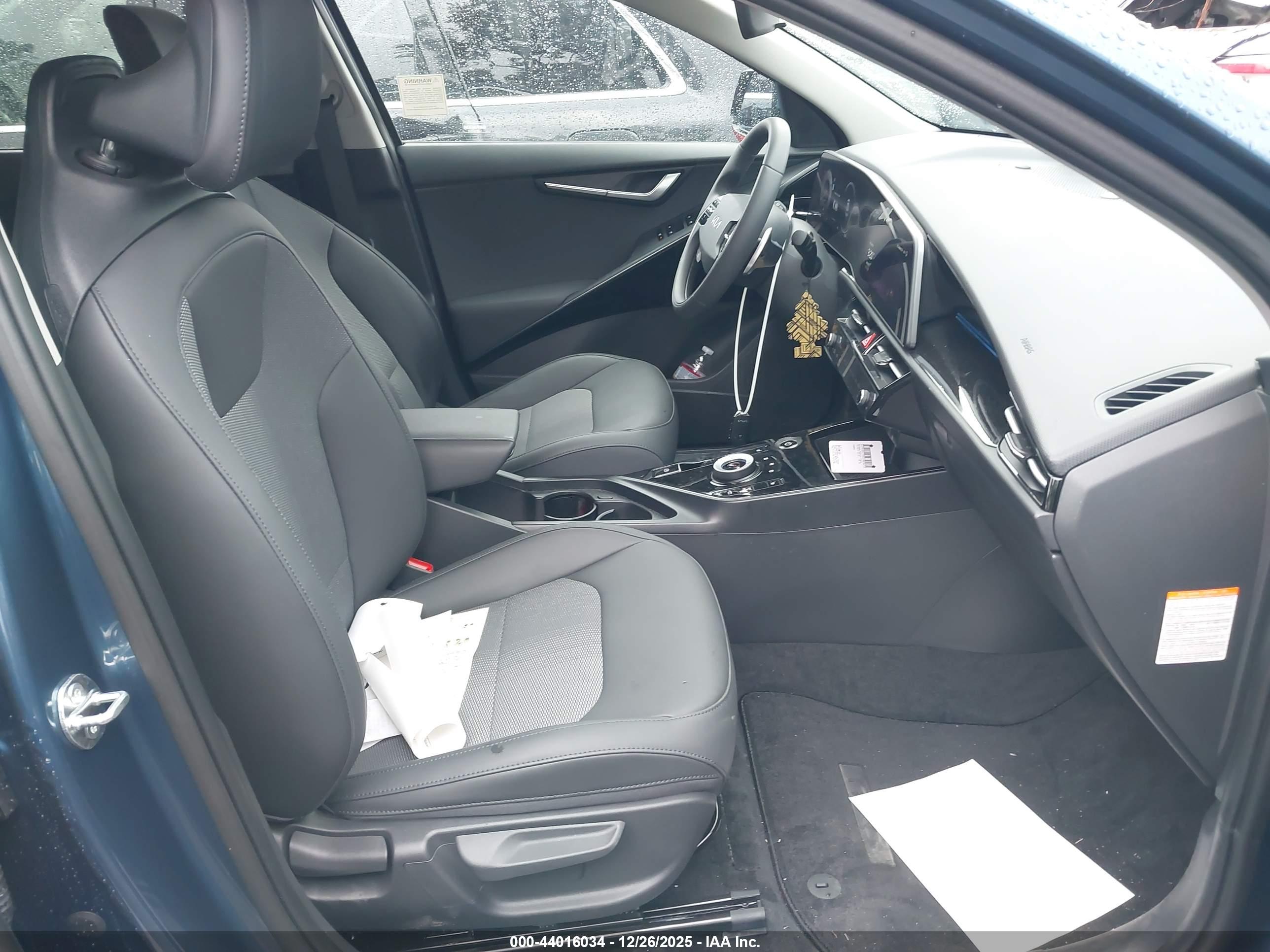 KIA NIRO image 5