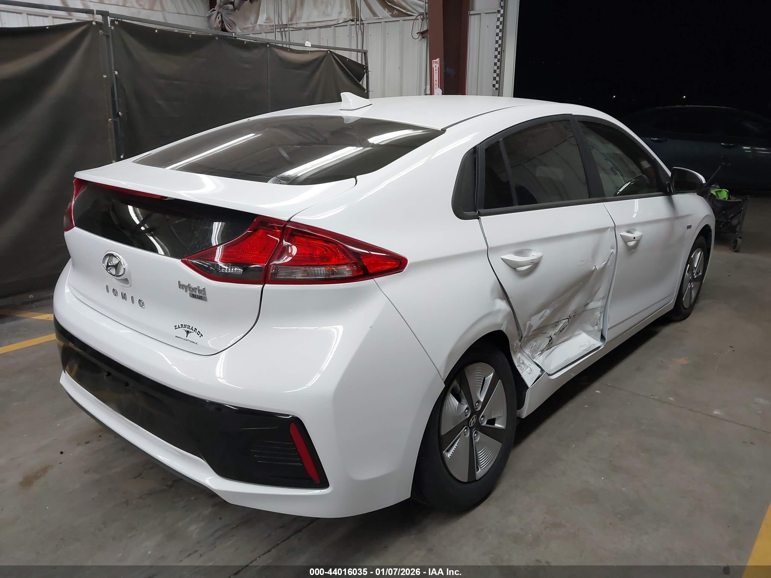 HYUNDAI IONIQ image 4