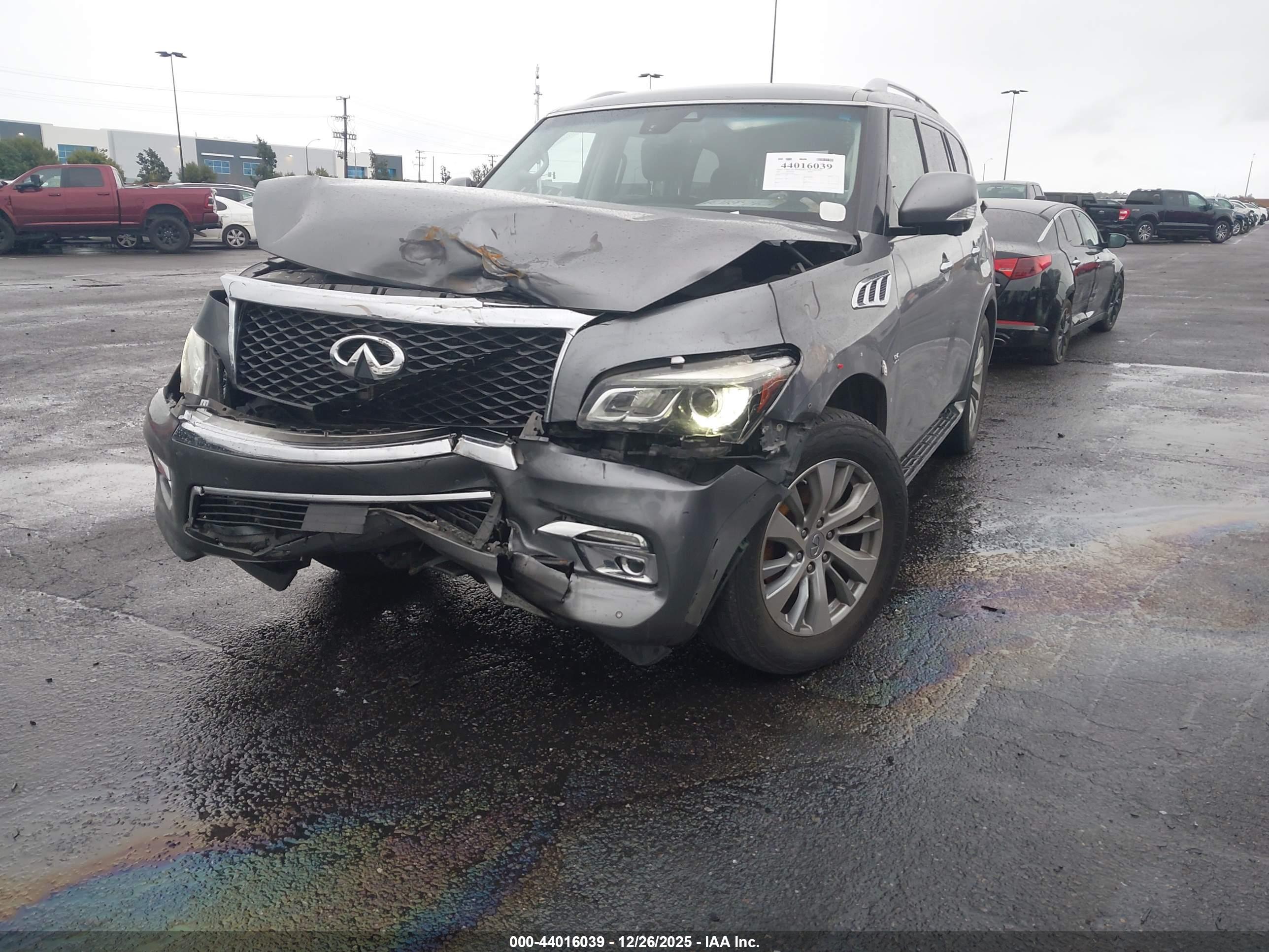 INFINITI QX80 image 2