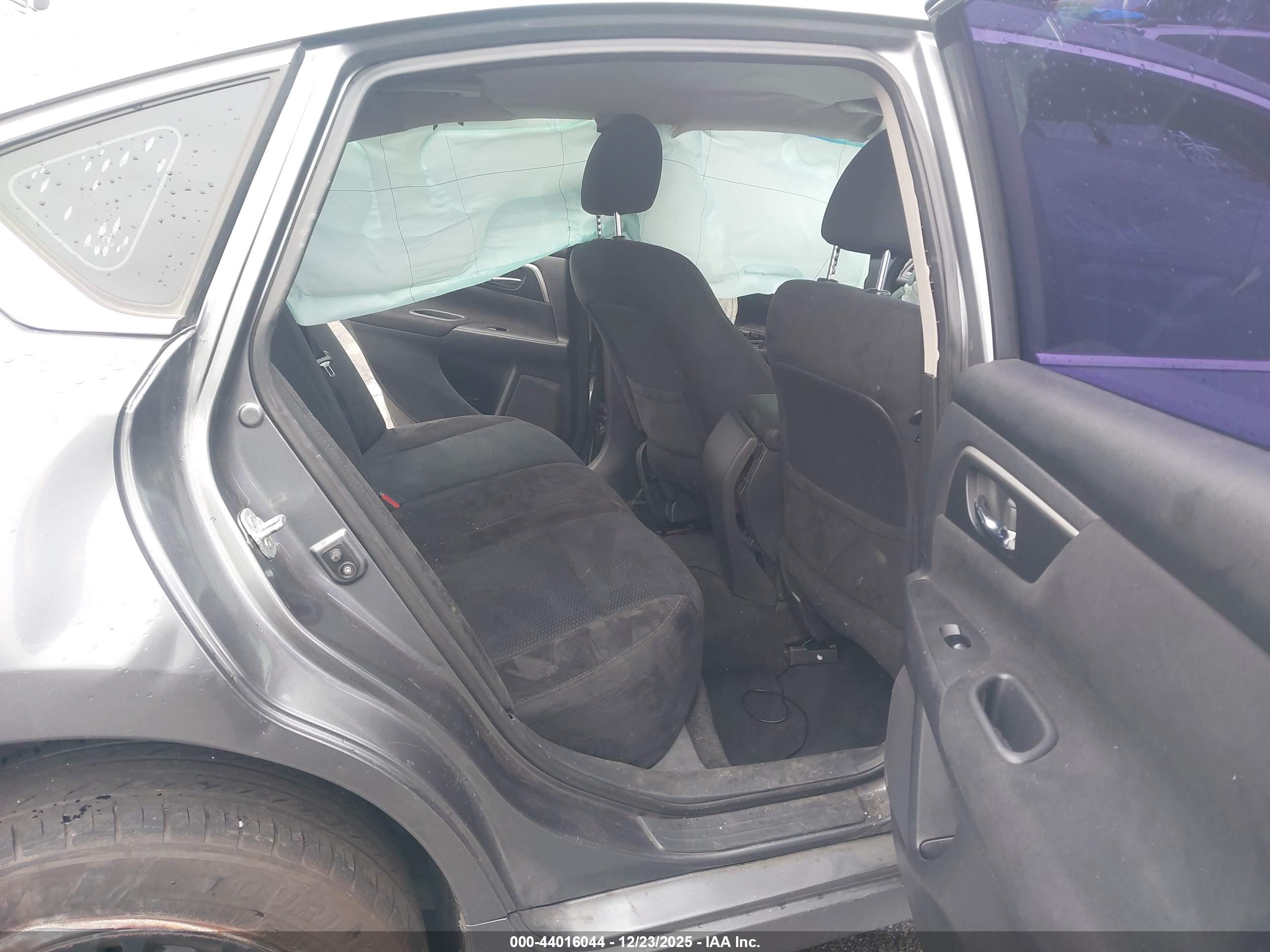 NISSAN ALTIMA image 8