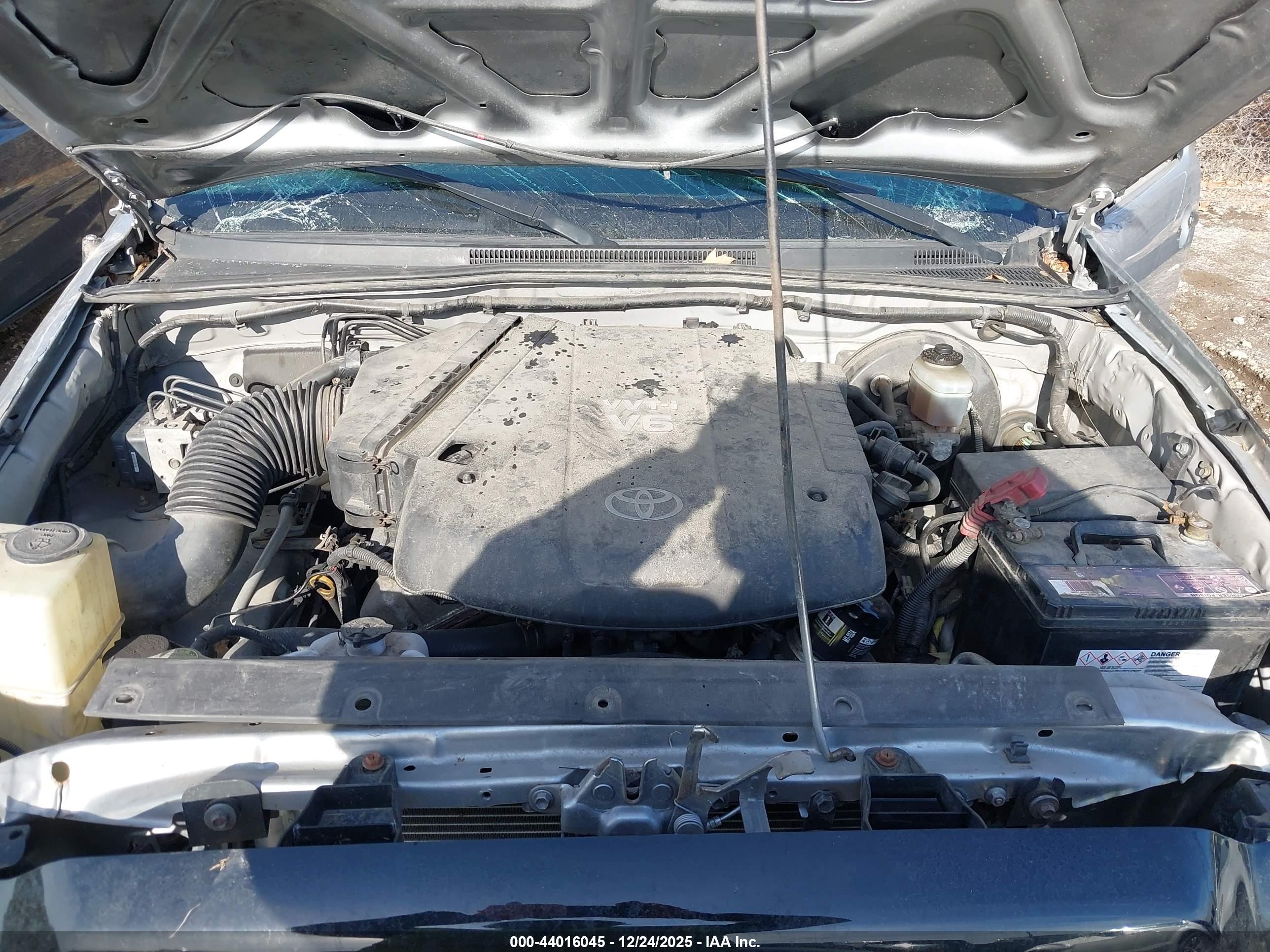 TOYOTA TACOMA image 10