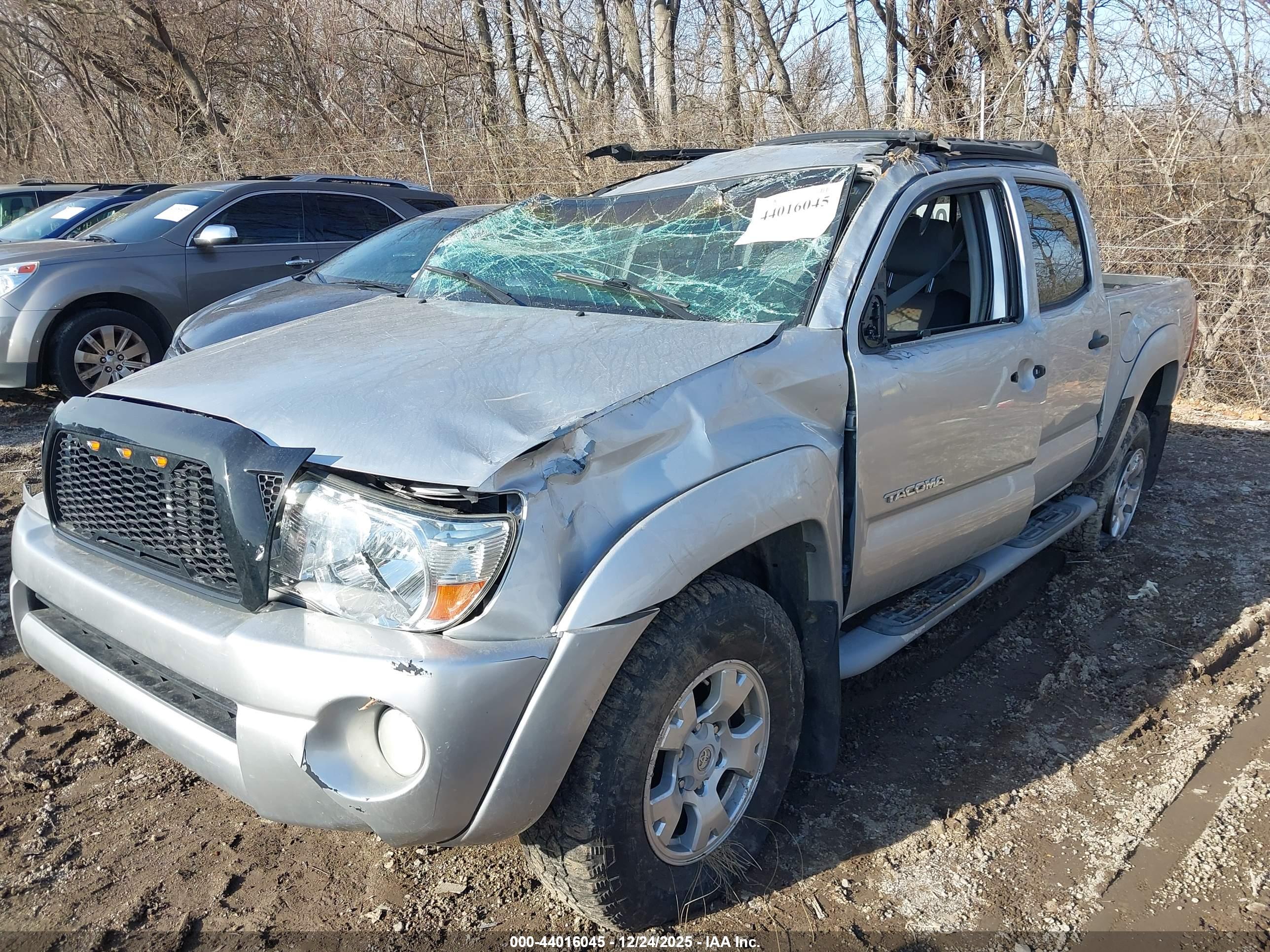 TOYOTA TACOMA image 2