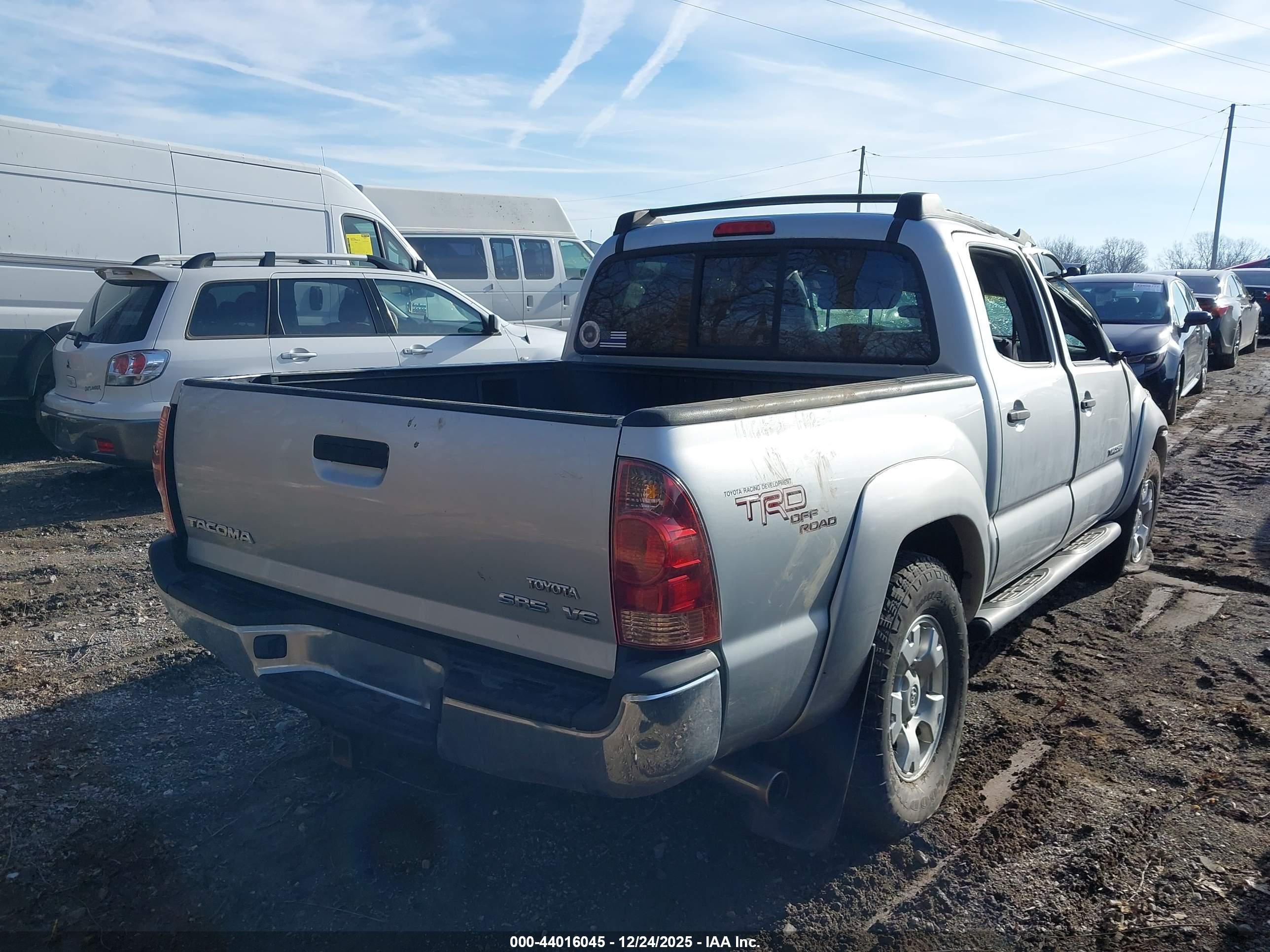 TOYOTA TACOMA image 4