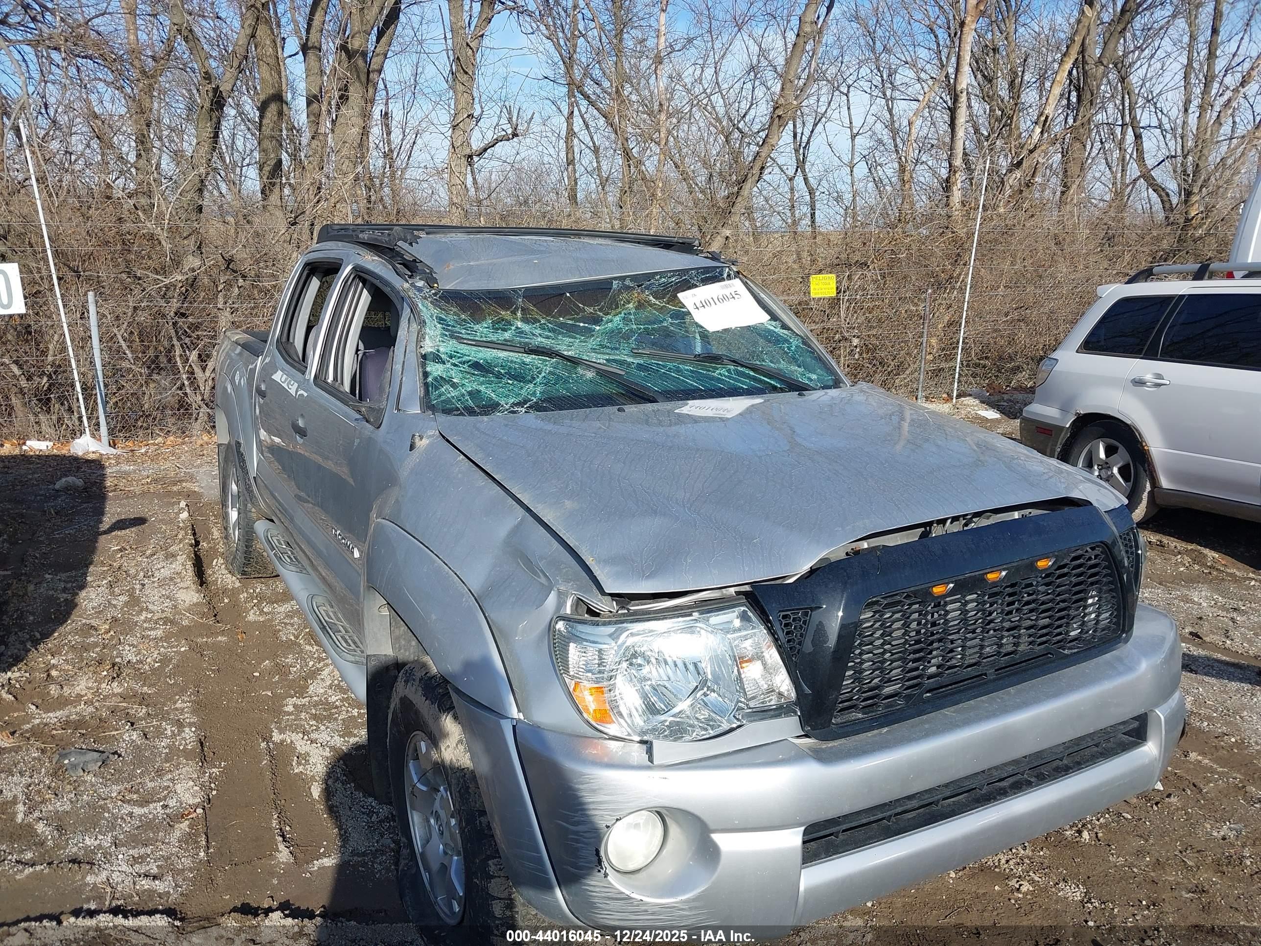 TOYOTA TACOMA image 6