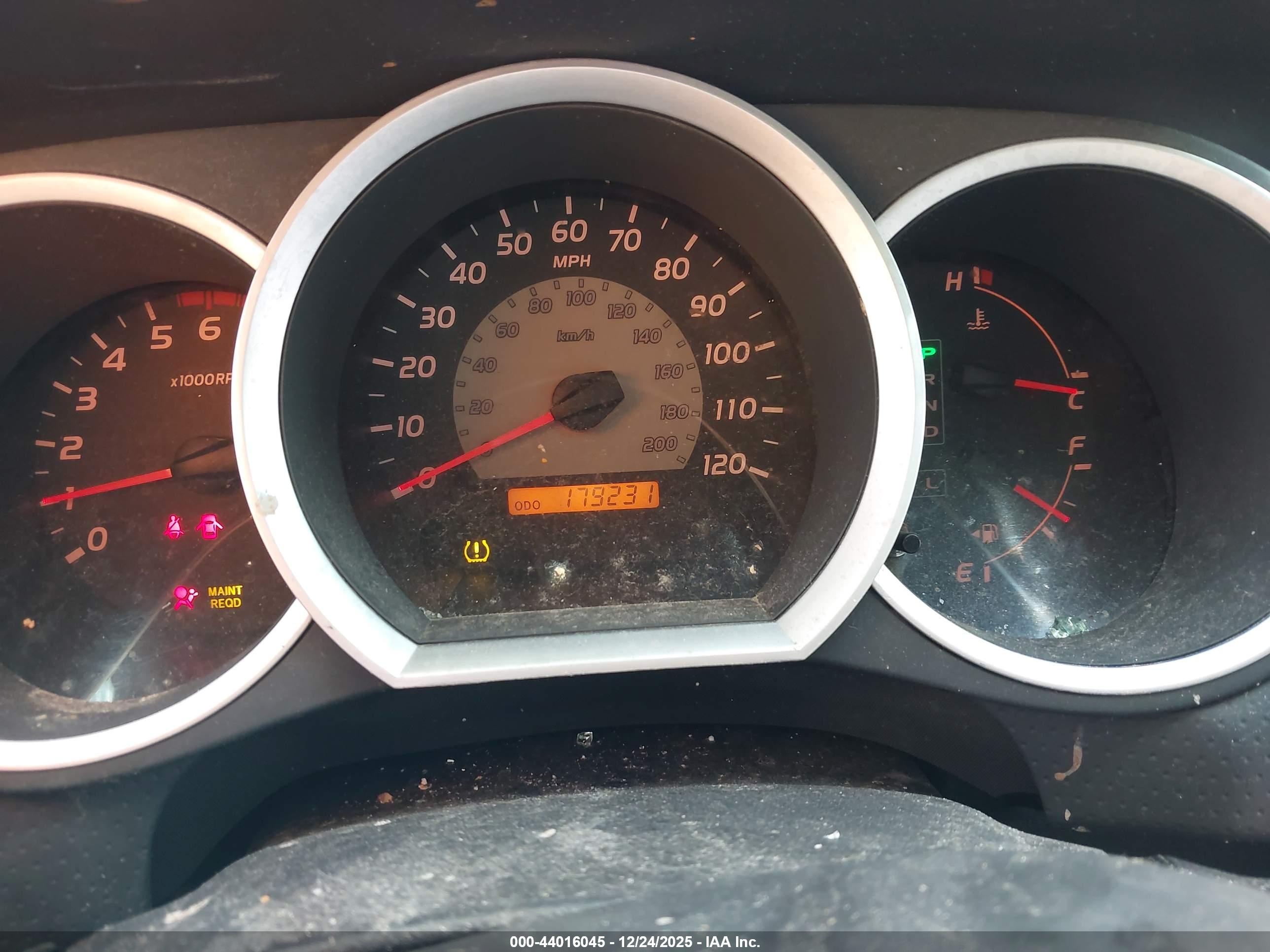 TOYOTA TACOMA image 7