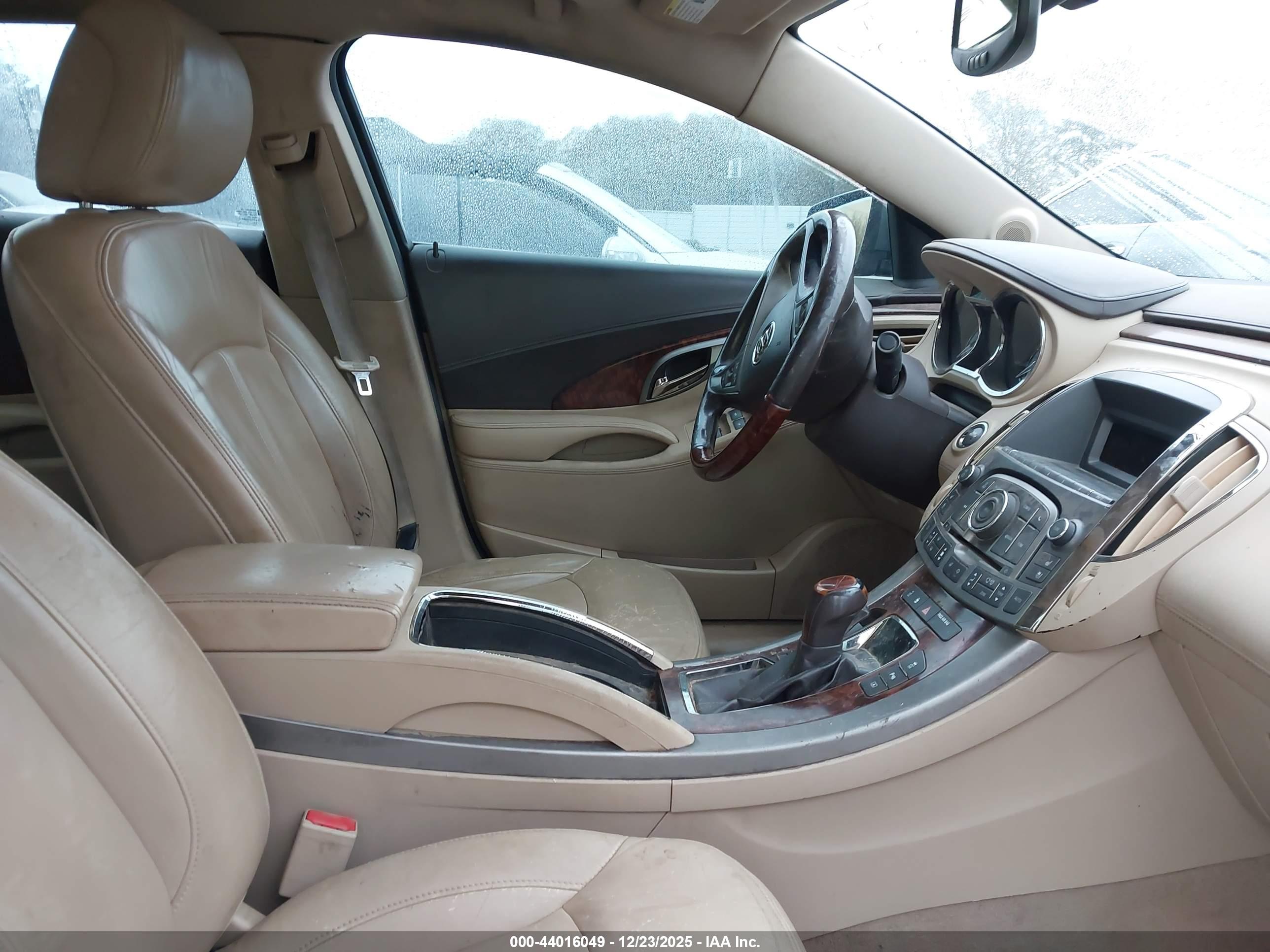 BUICK LACROSSE image 5