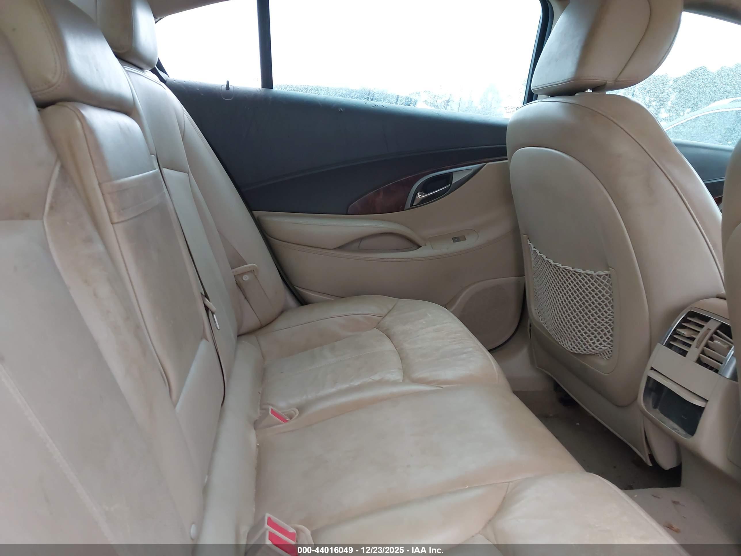 BUICK LACROSSE image 8