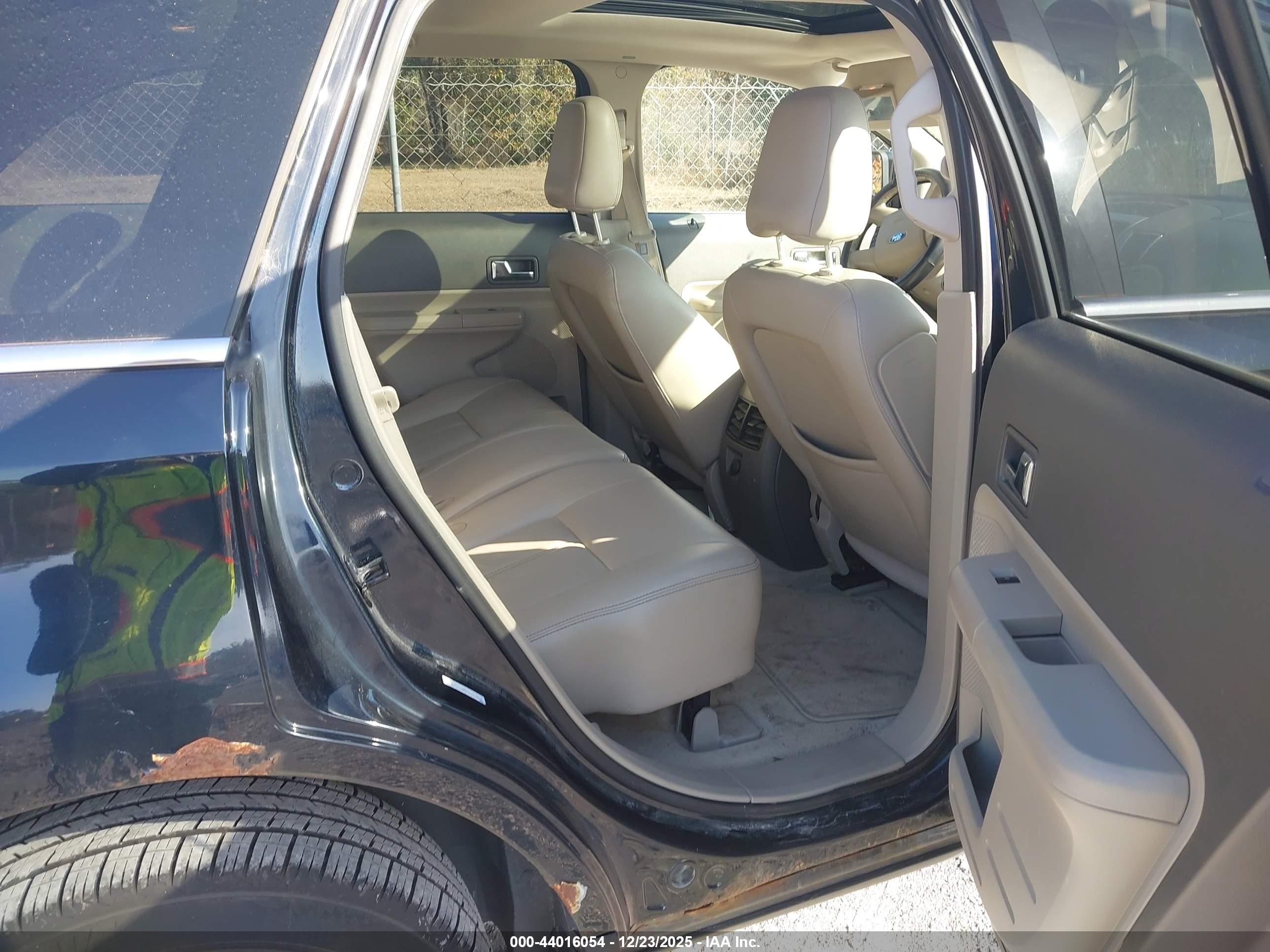 FORD EDGE image 8