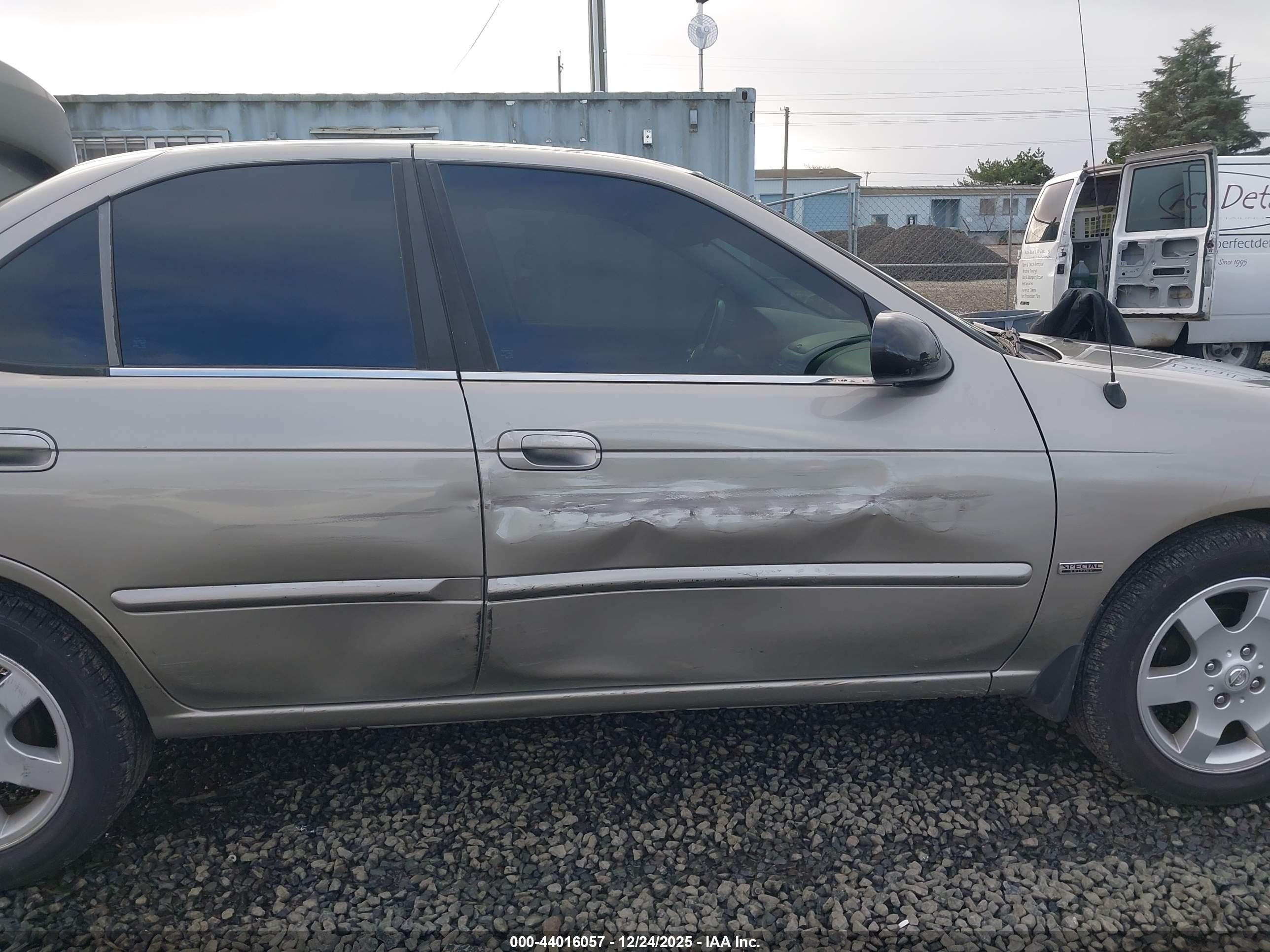 NISSAN SENTRA image 6