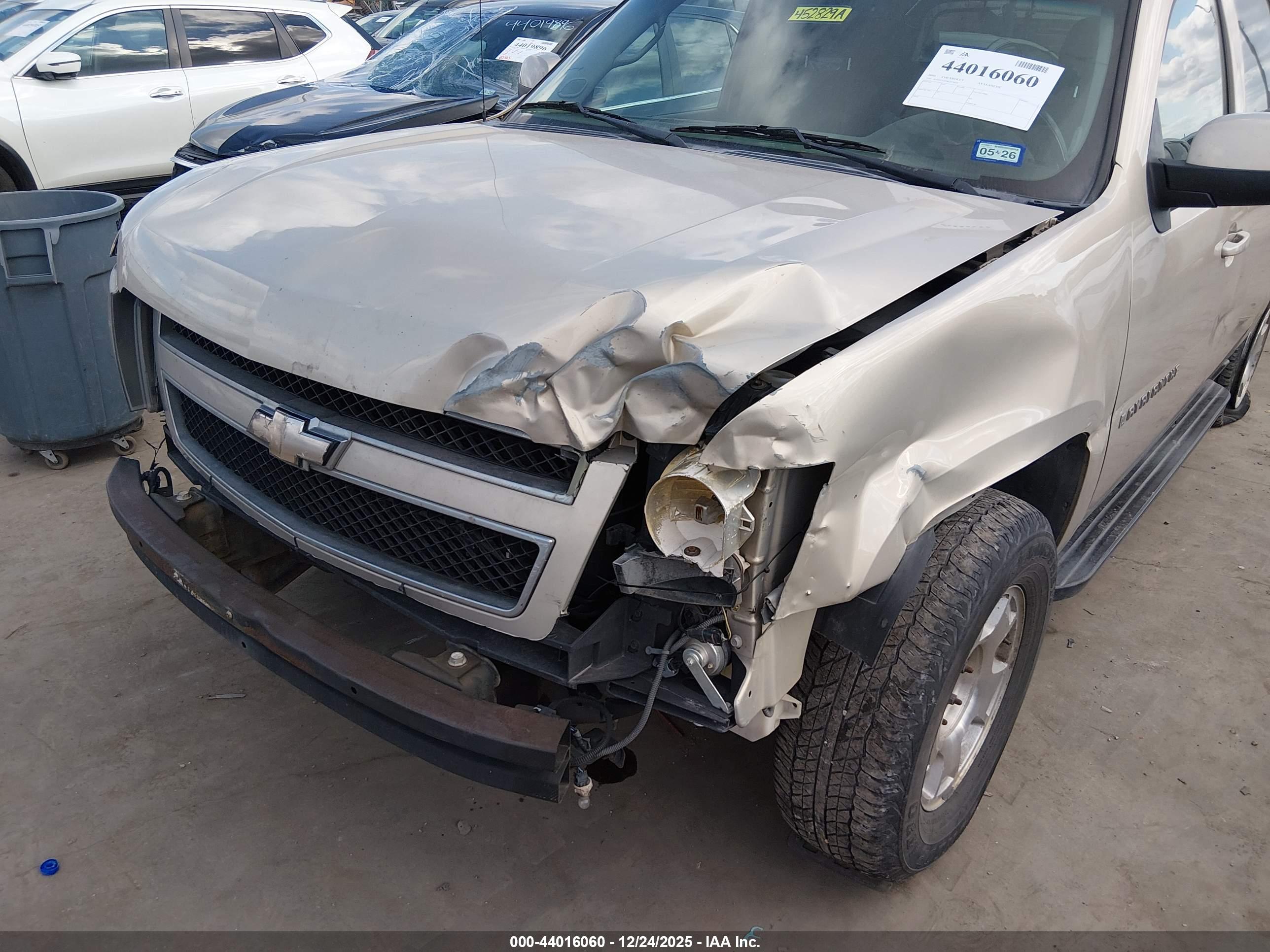 CHEVROLET AVALANCHE image 6