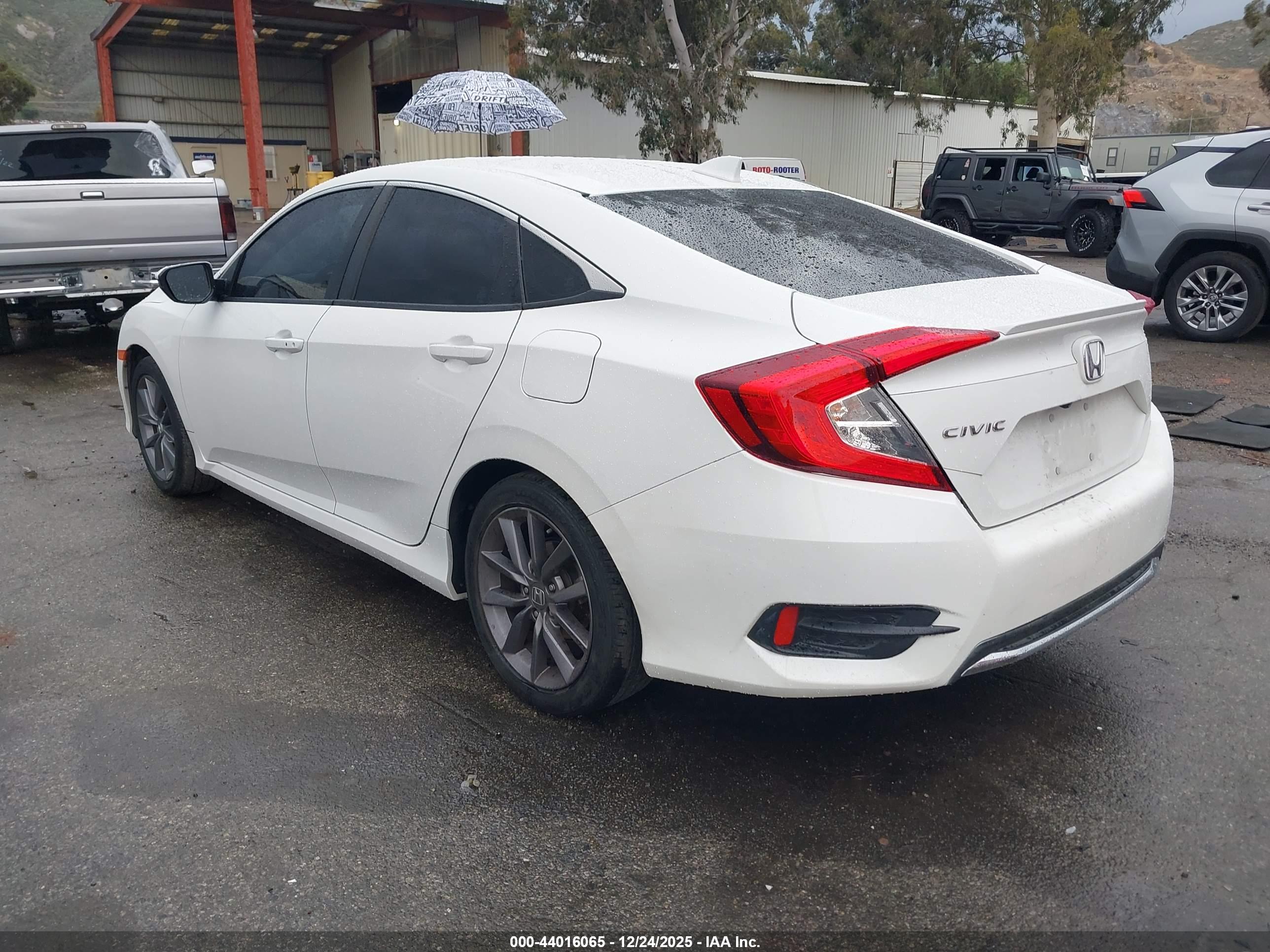 HONDA CIVIC image 3