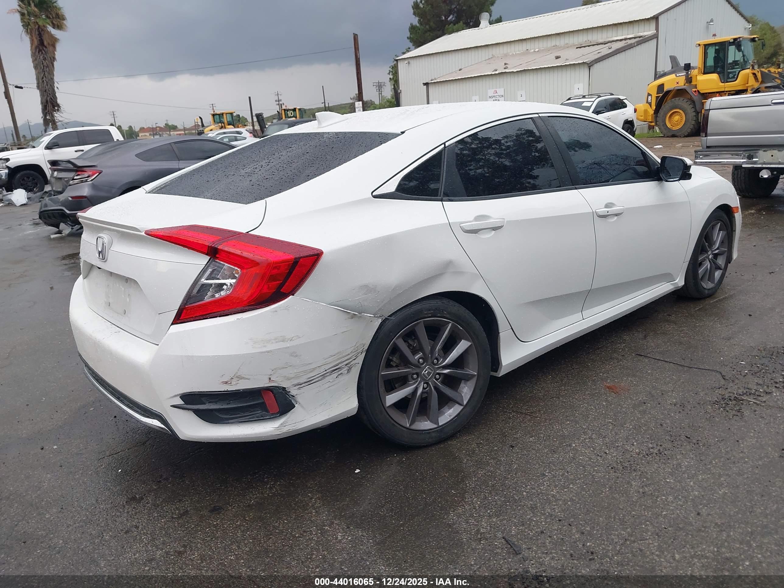 HONDA CIVIC image 4