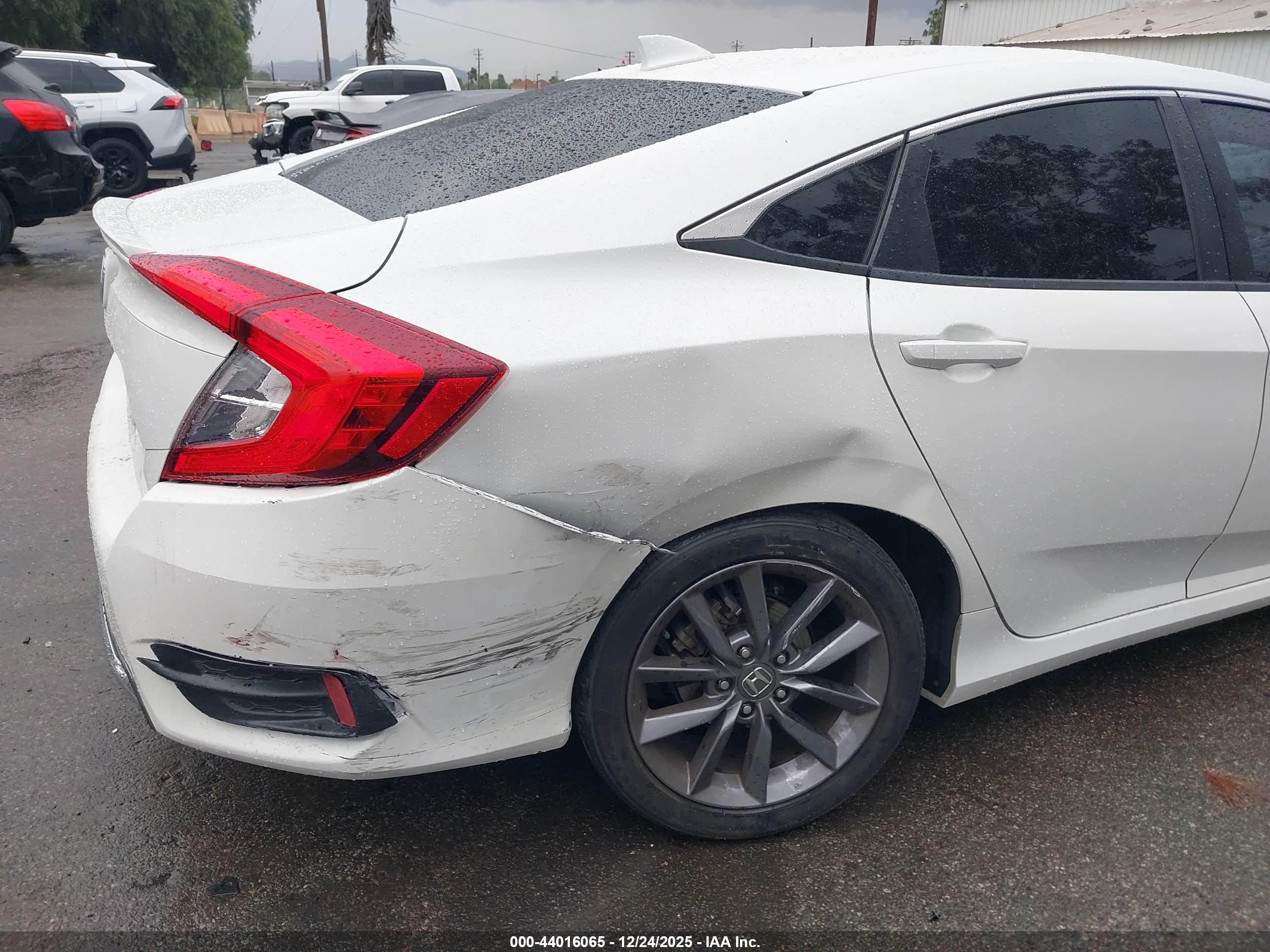 HONDA CIVIC image 6