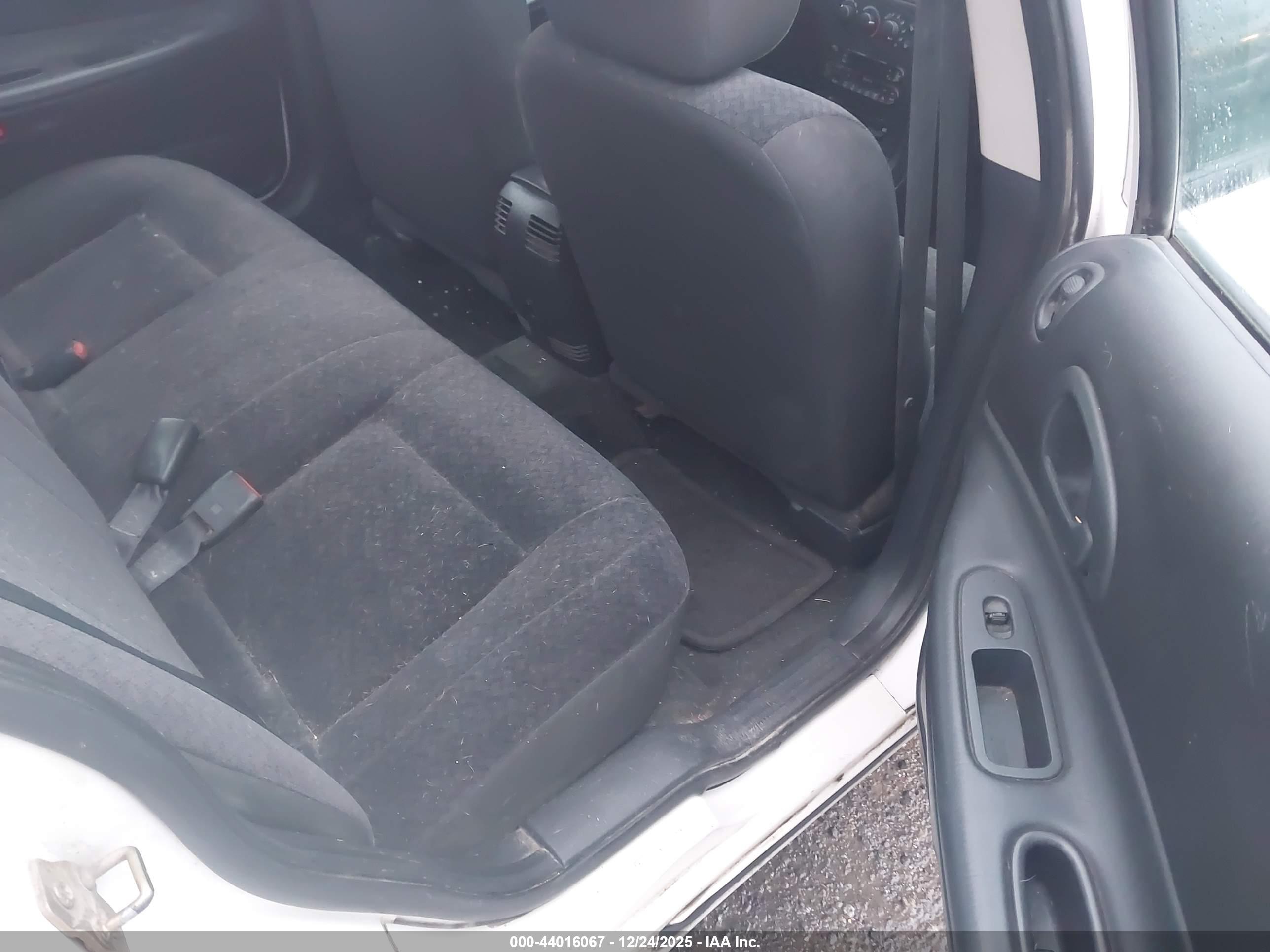 DODGE INTREPID image 8