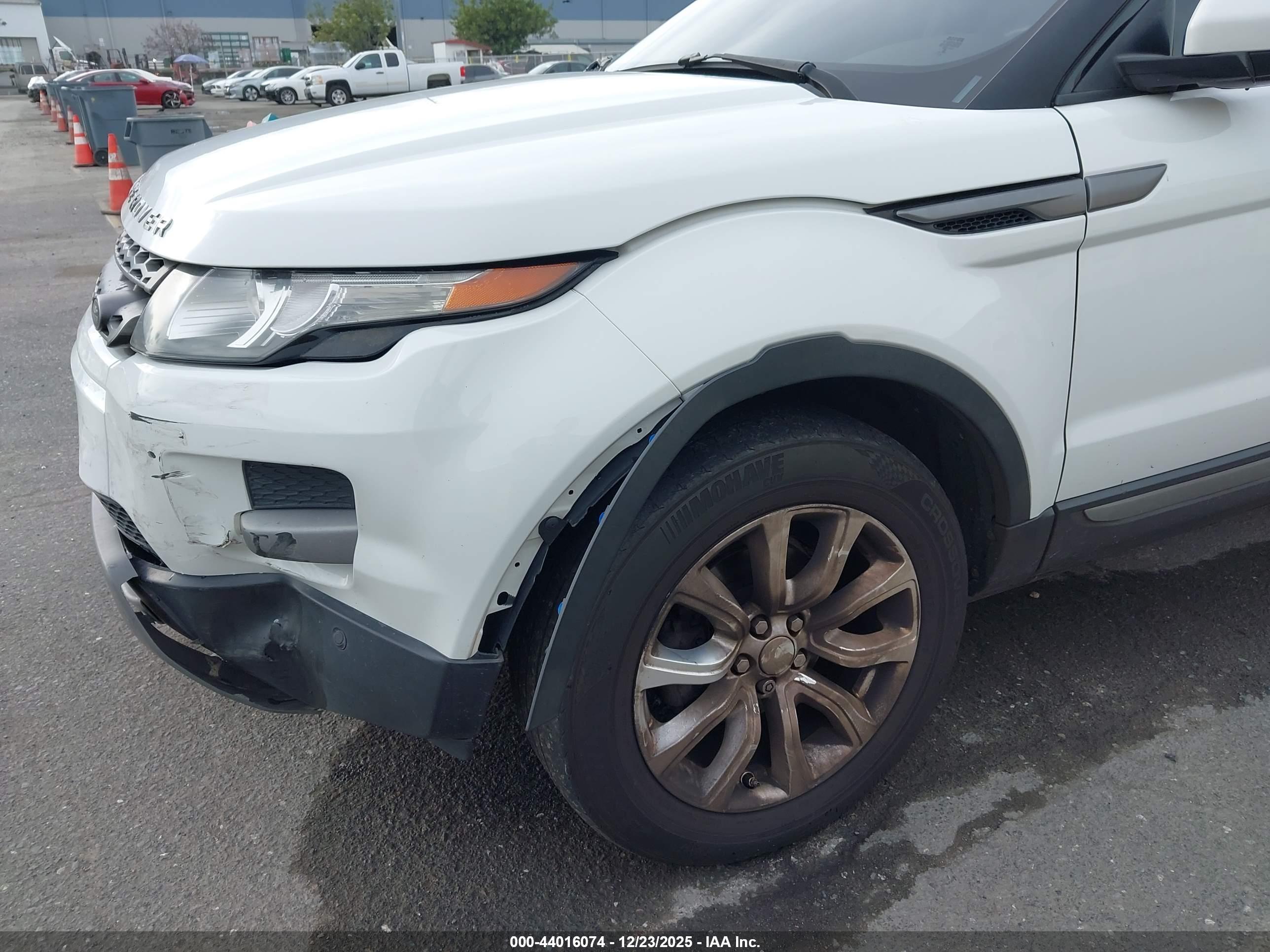 LAND ROVER image 6