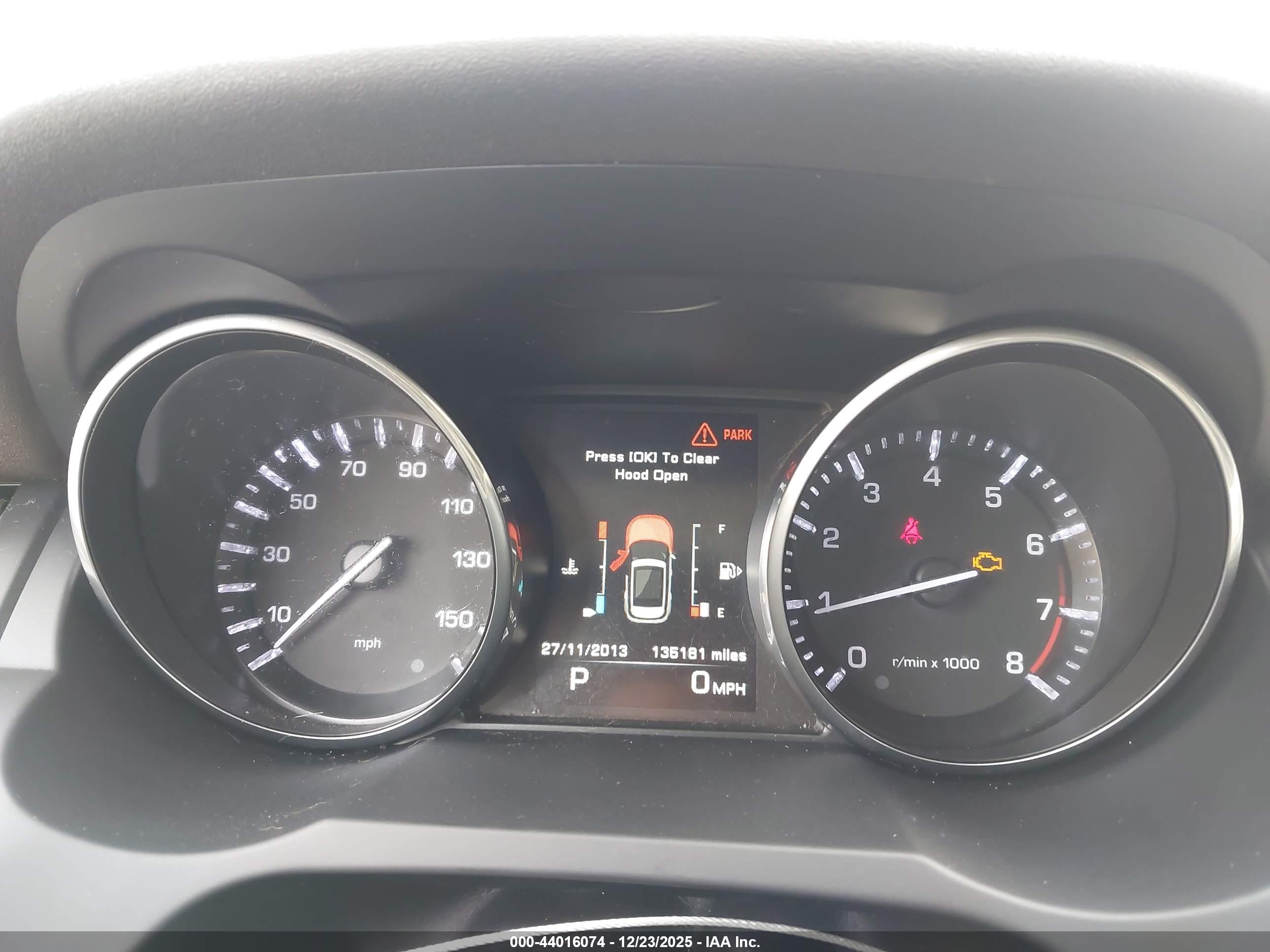 LAND ROVER image 7