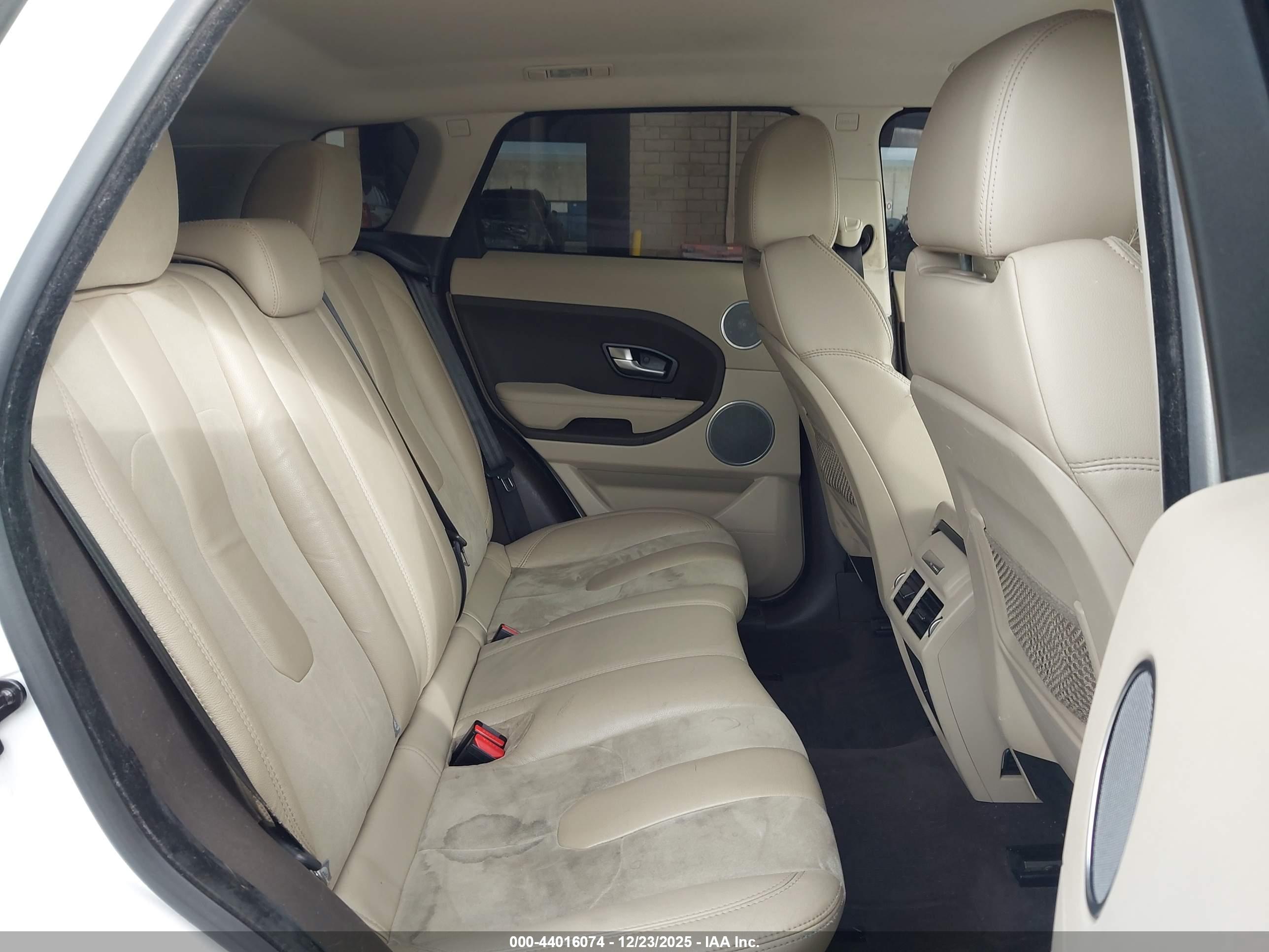 LAND ROVER image 8
