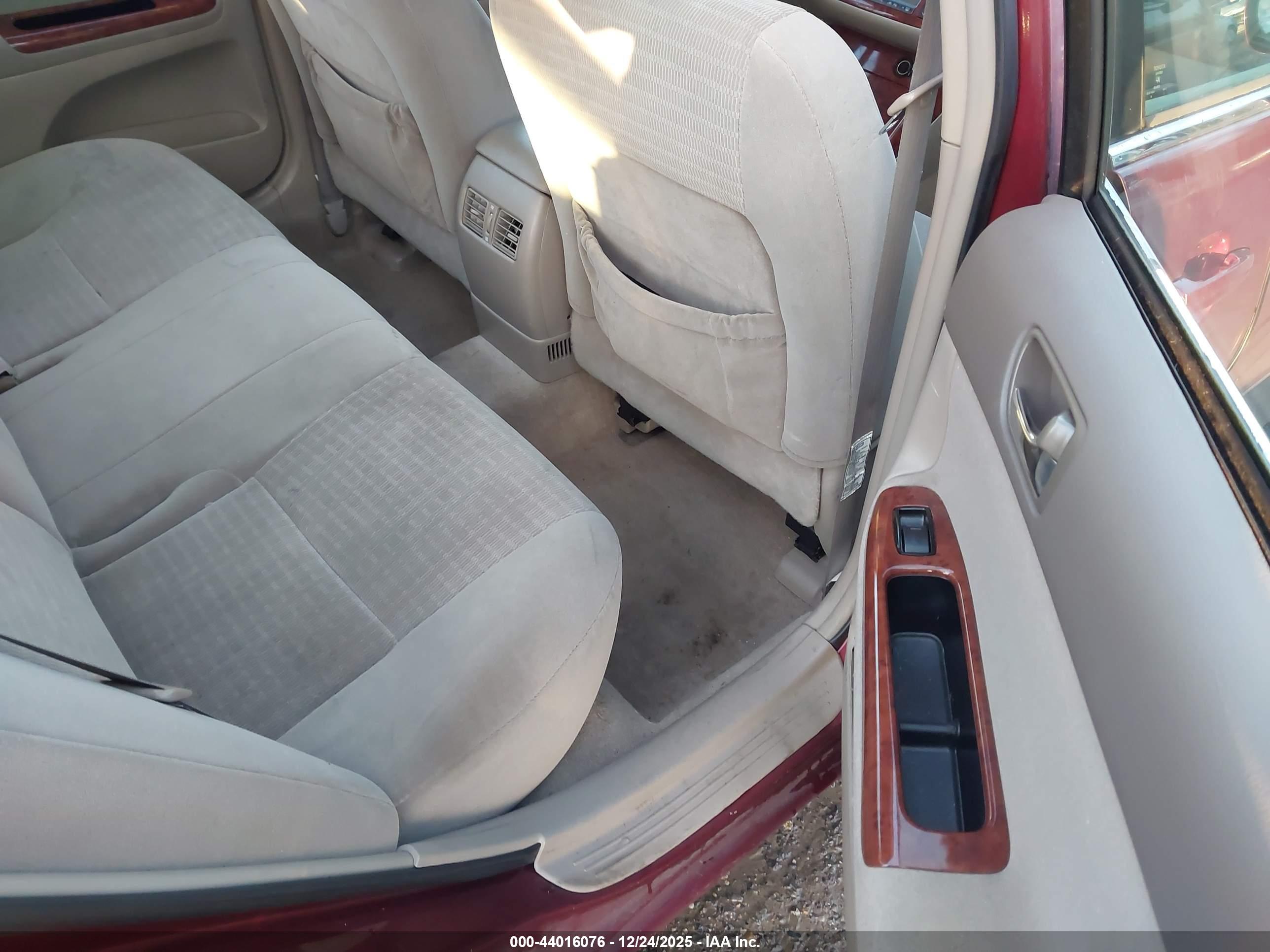 TOYOTA CAMRY image 8