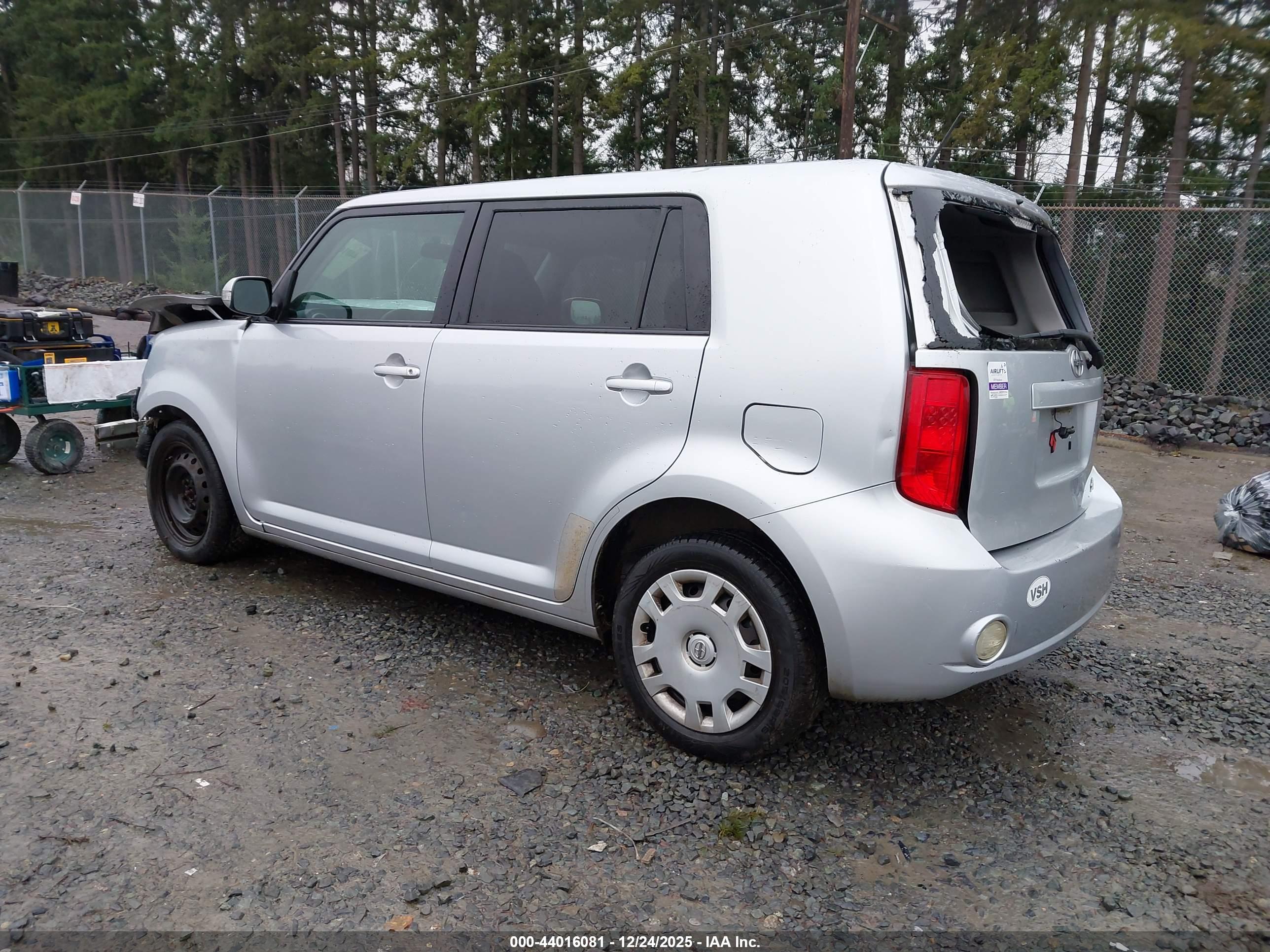 SCION XB image 3