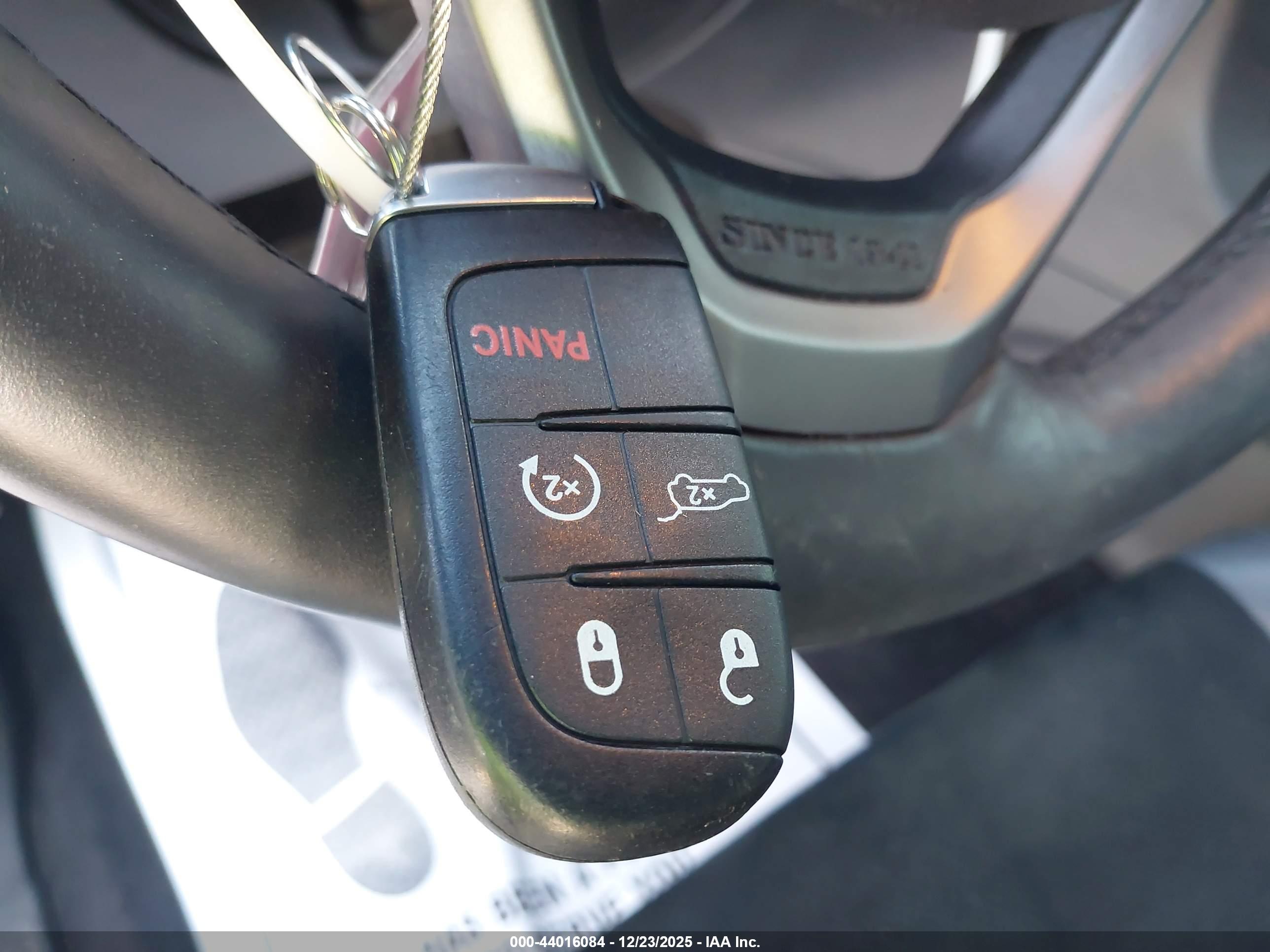 JEEP GRAND image 11